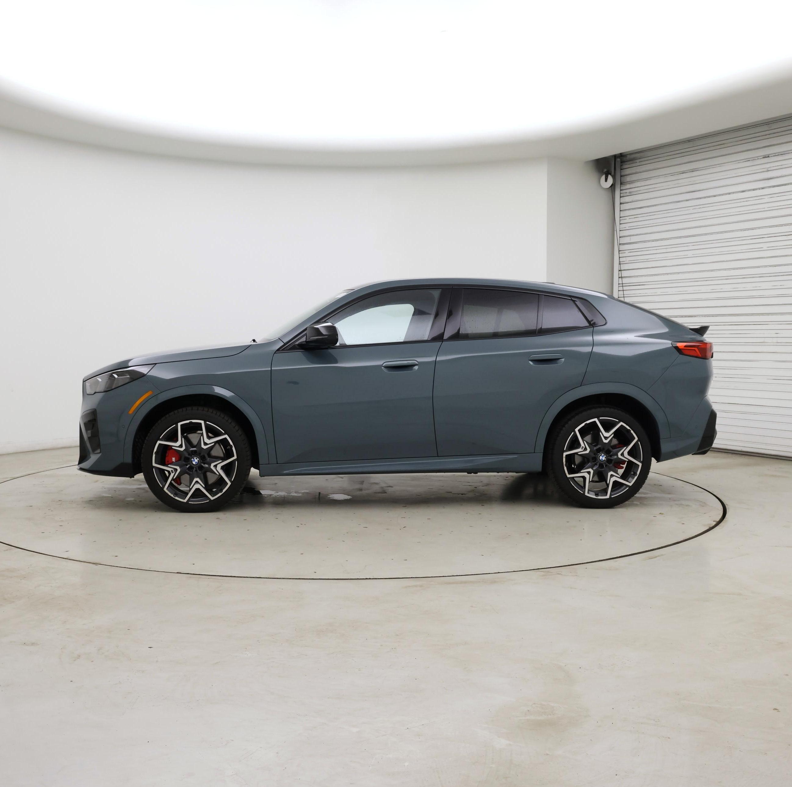 Thumbnail: 2025 BMW X2 - 3