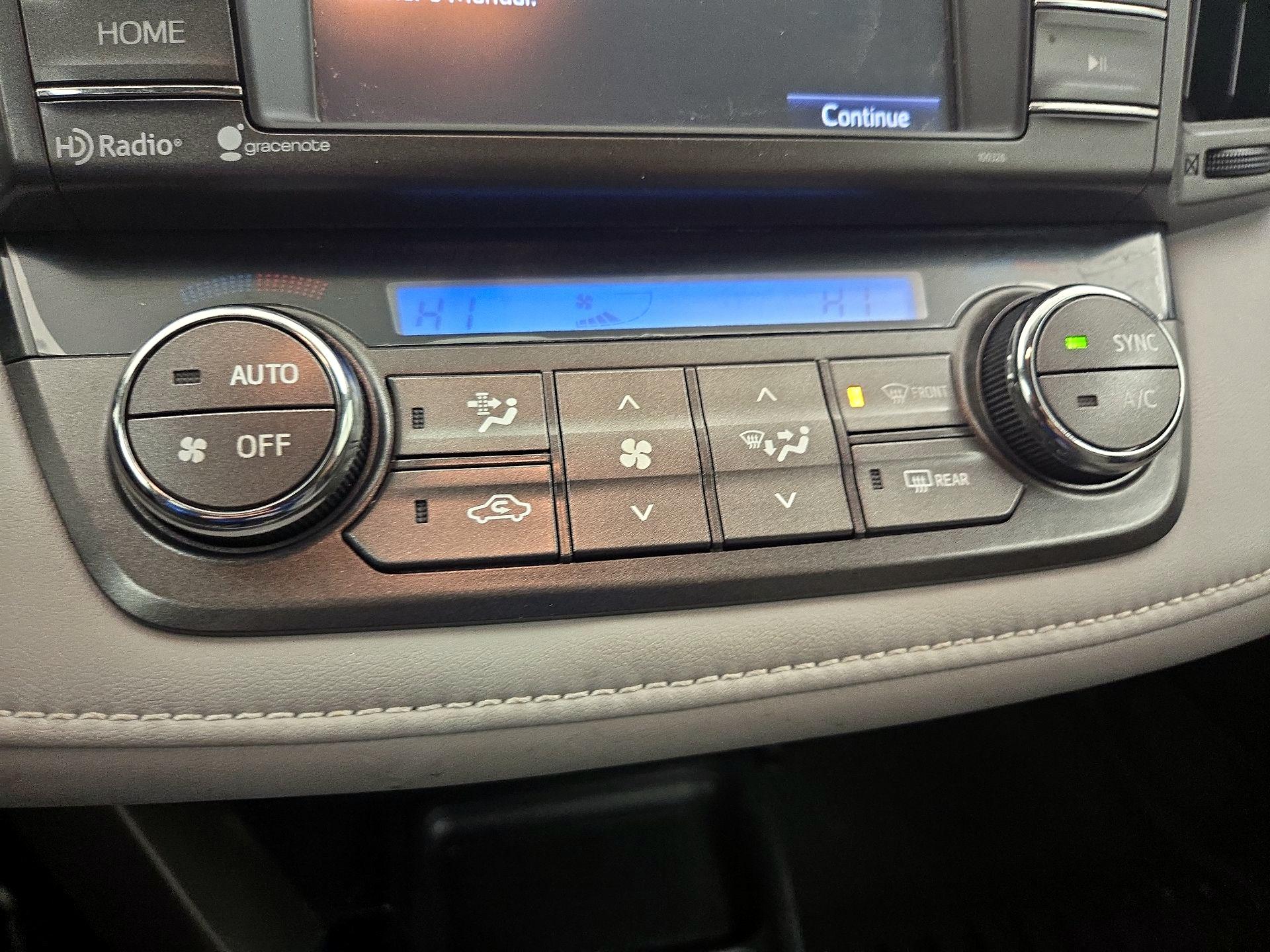 Thumbnail: 2015 Toyota RAV4 - 16