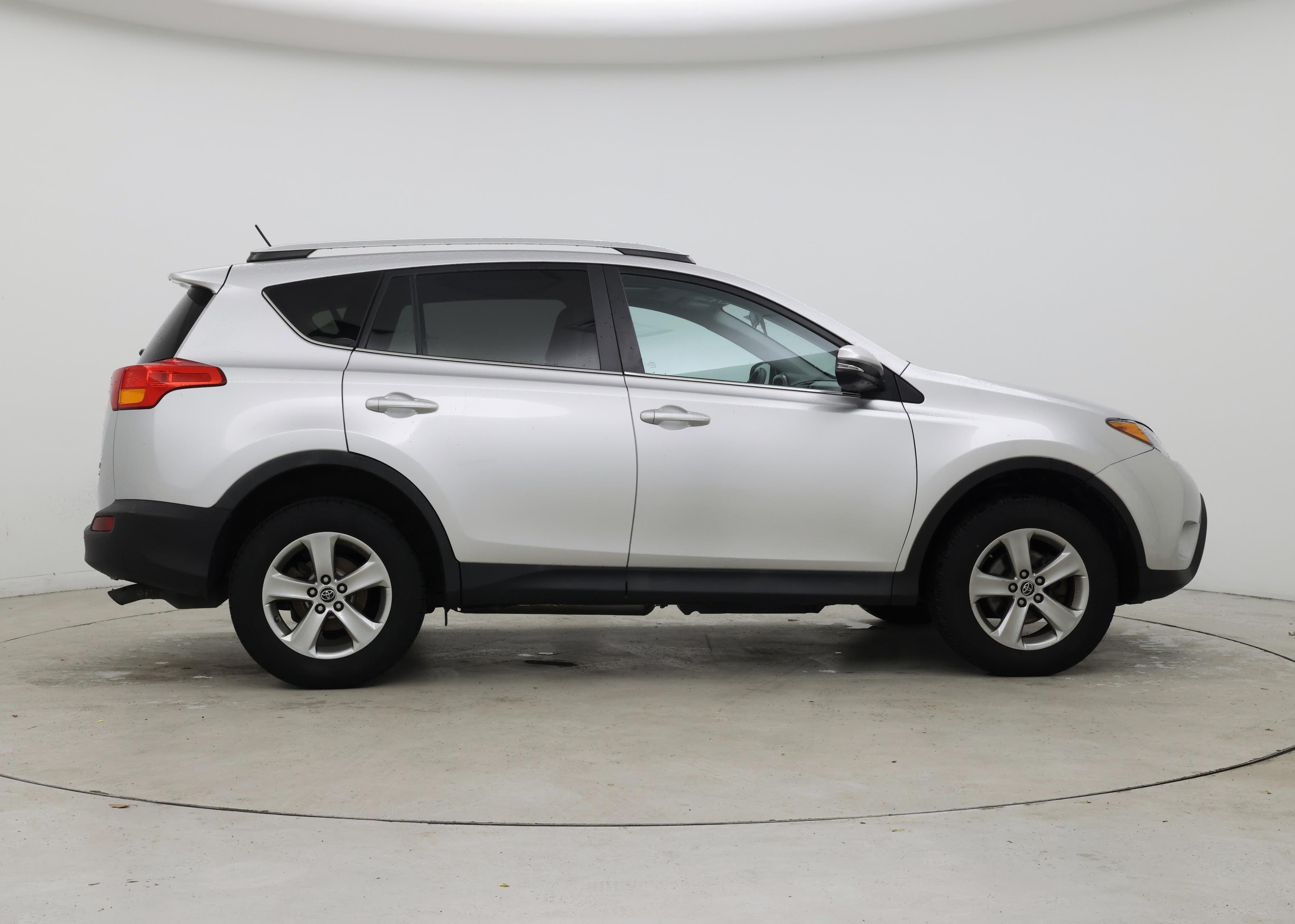 Thumbnail: 2015 Toyota RAV4 - 7