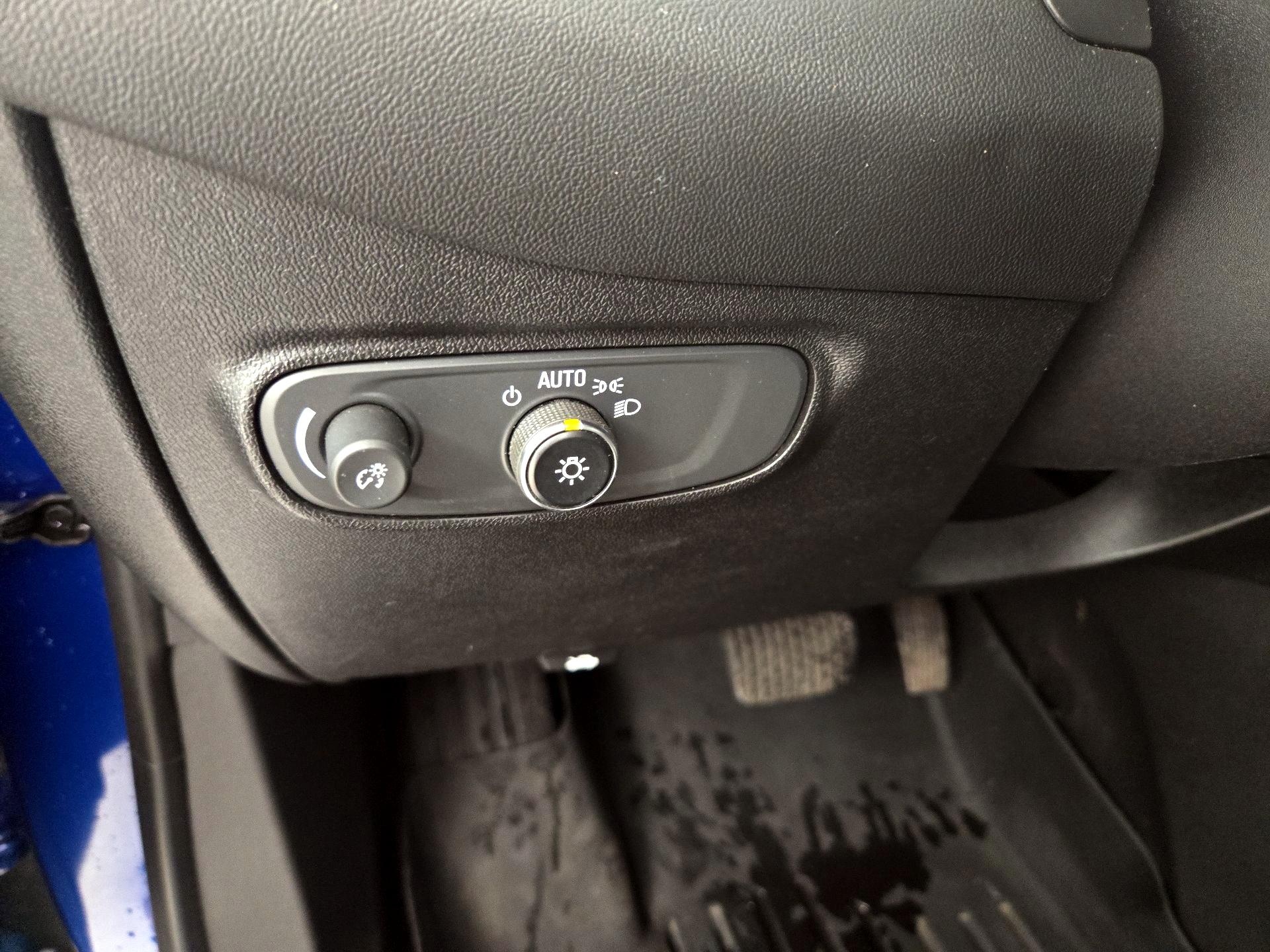 Thumbnail: 2019 Chevrolet Equinox - 13