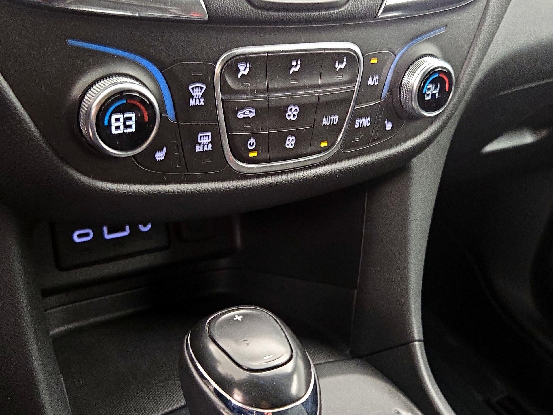 Thumbnail: 2019 Chevrolet Equinox - 16