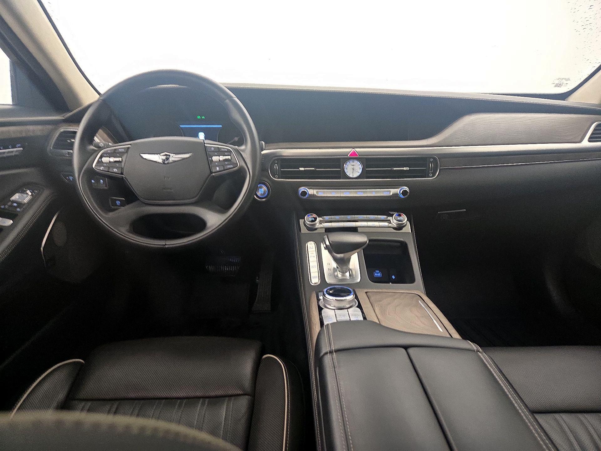 Thumbnail: 2020 Genesis G90 - 9