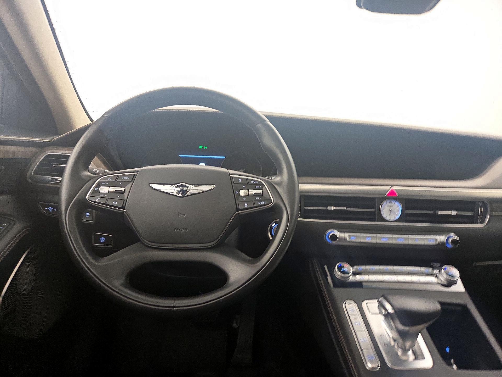 Thumbnail: 2020 Genesis G90 - 10