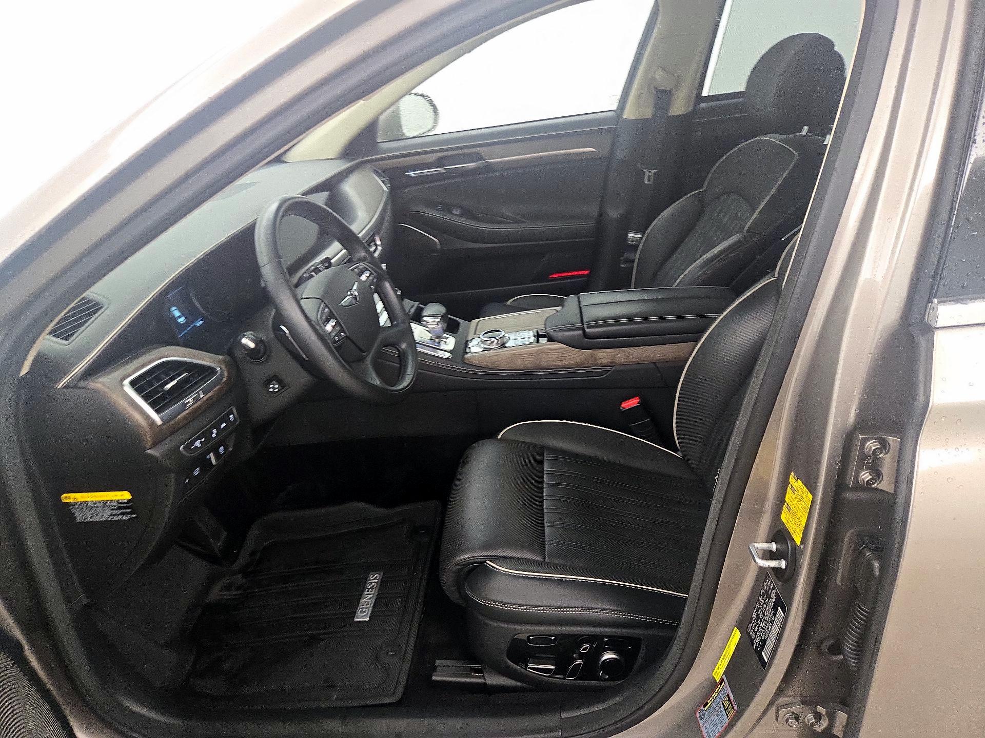 Thumbnail: 2020 Genesis G90 - 11