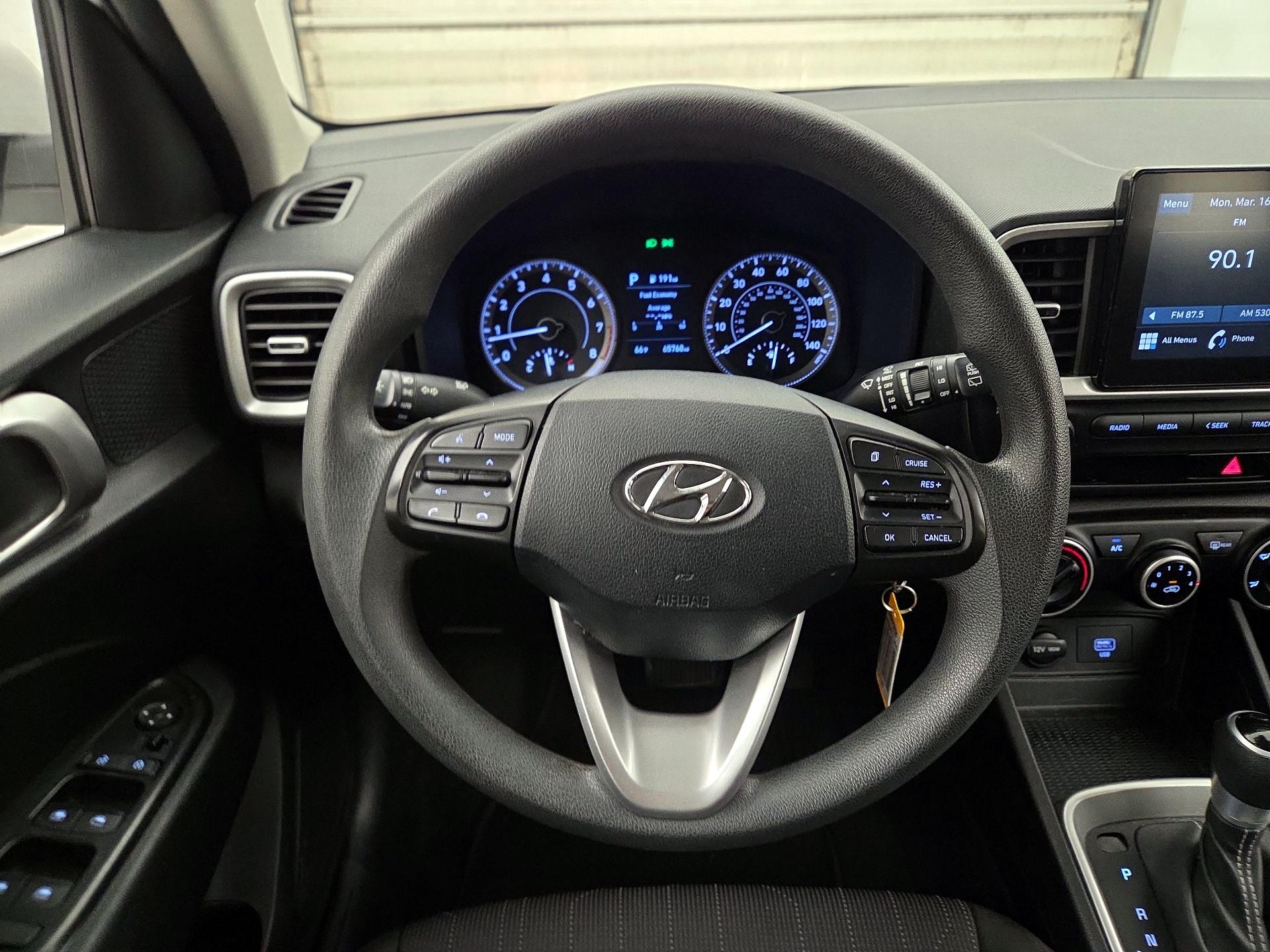 Thumbnail: 2021 Hyundai Venue - 10