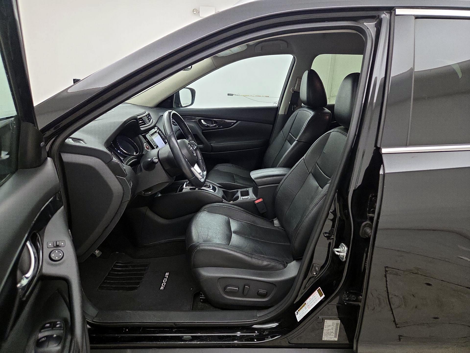 Thumbnail: 2017 Nissan Rogue - 11