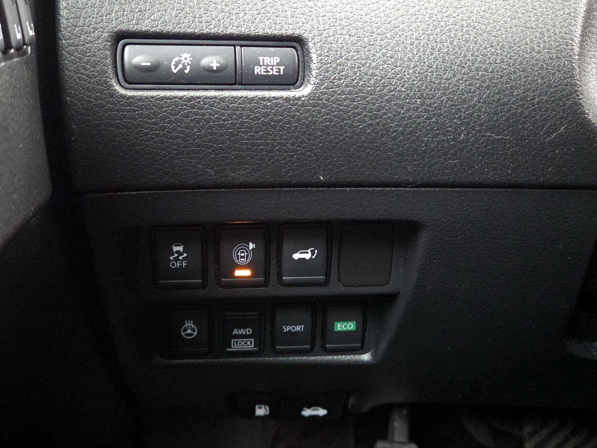 Thumbnail: 2017 Nissan Rogue - 13