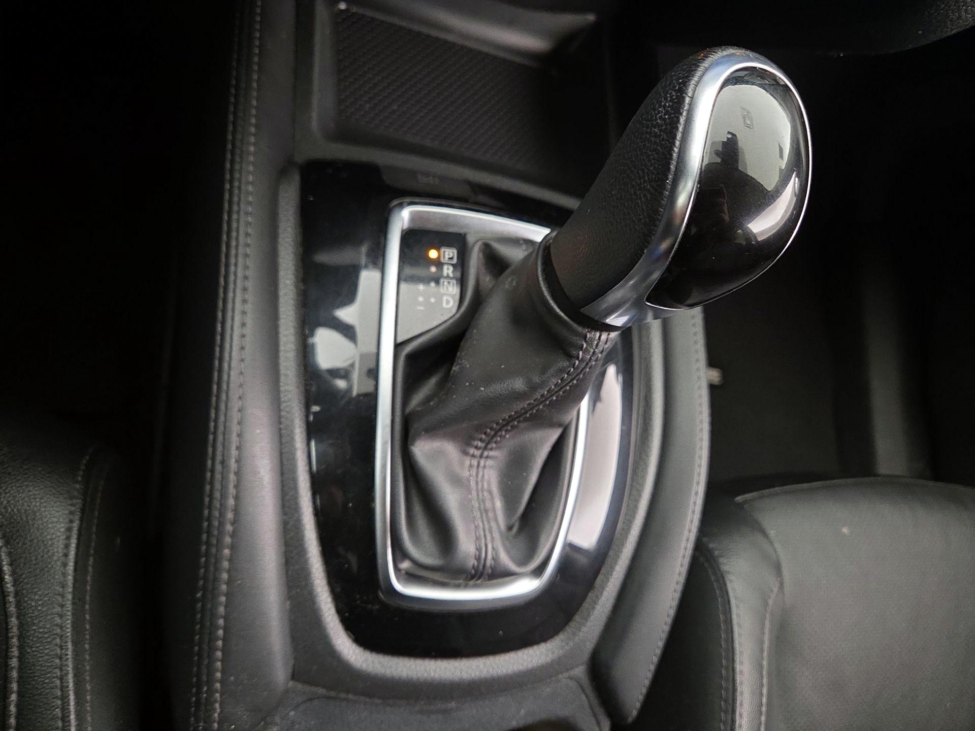 Thumbnail: 2017 Nissan Rogue - 18