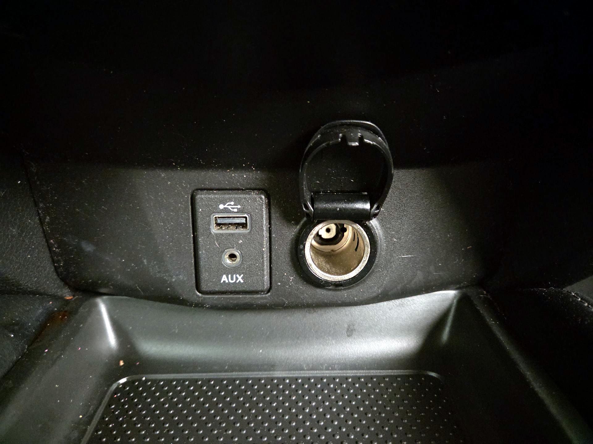 Thumbnail: 2017 Nissan Rogue - 19