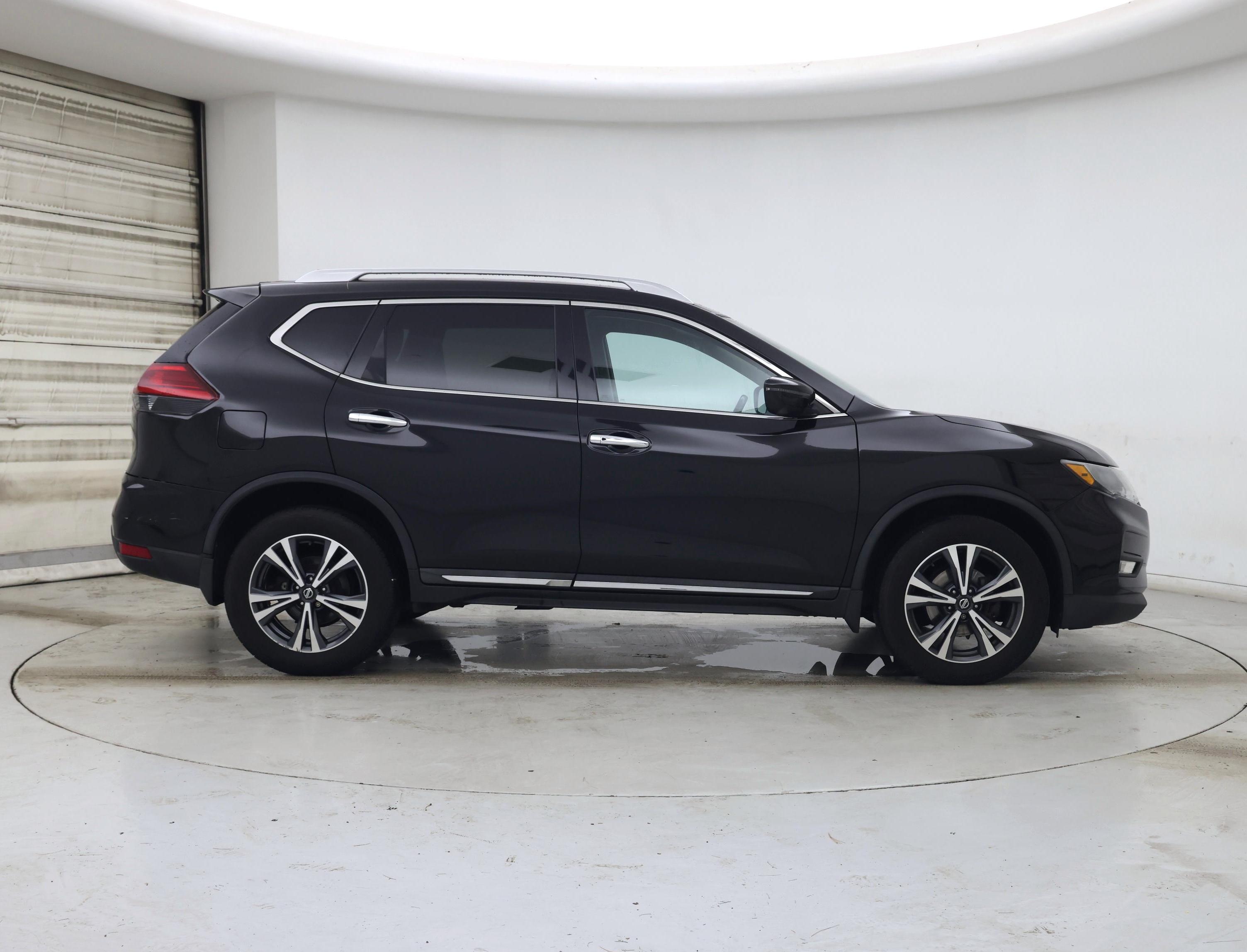 Thumbnail: 2017 Nissan Rogue - 7