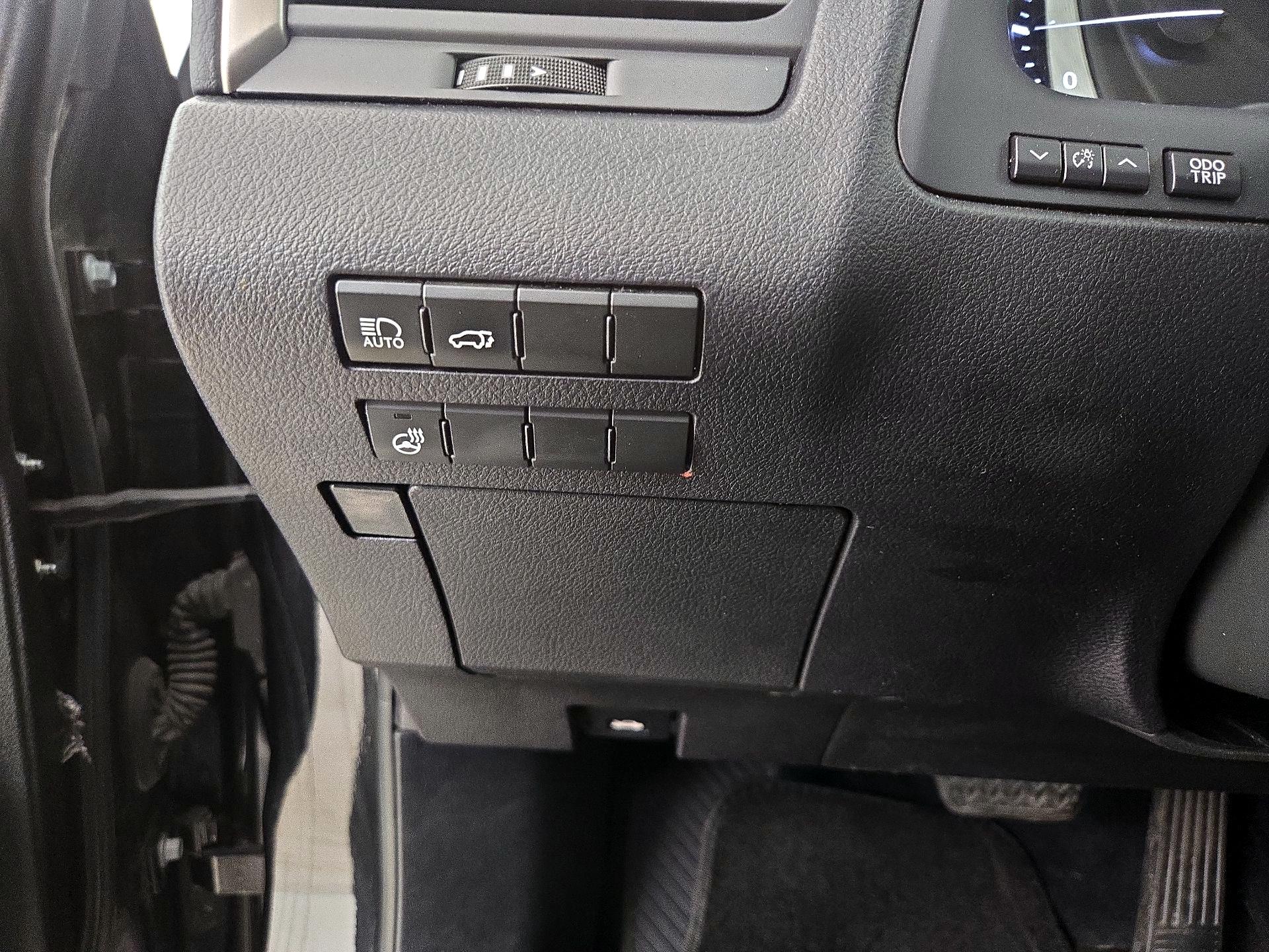 Thumbnail: 2020 Lexus RX - 13