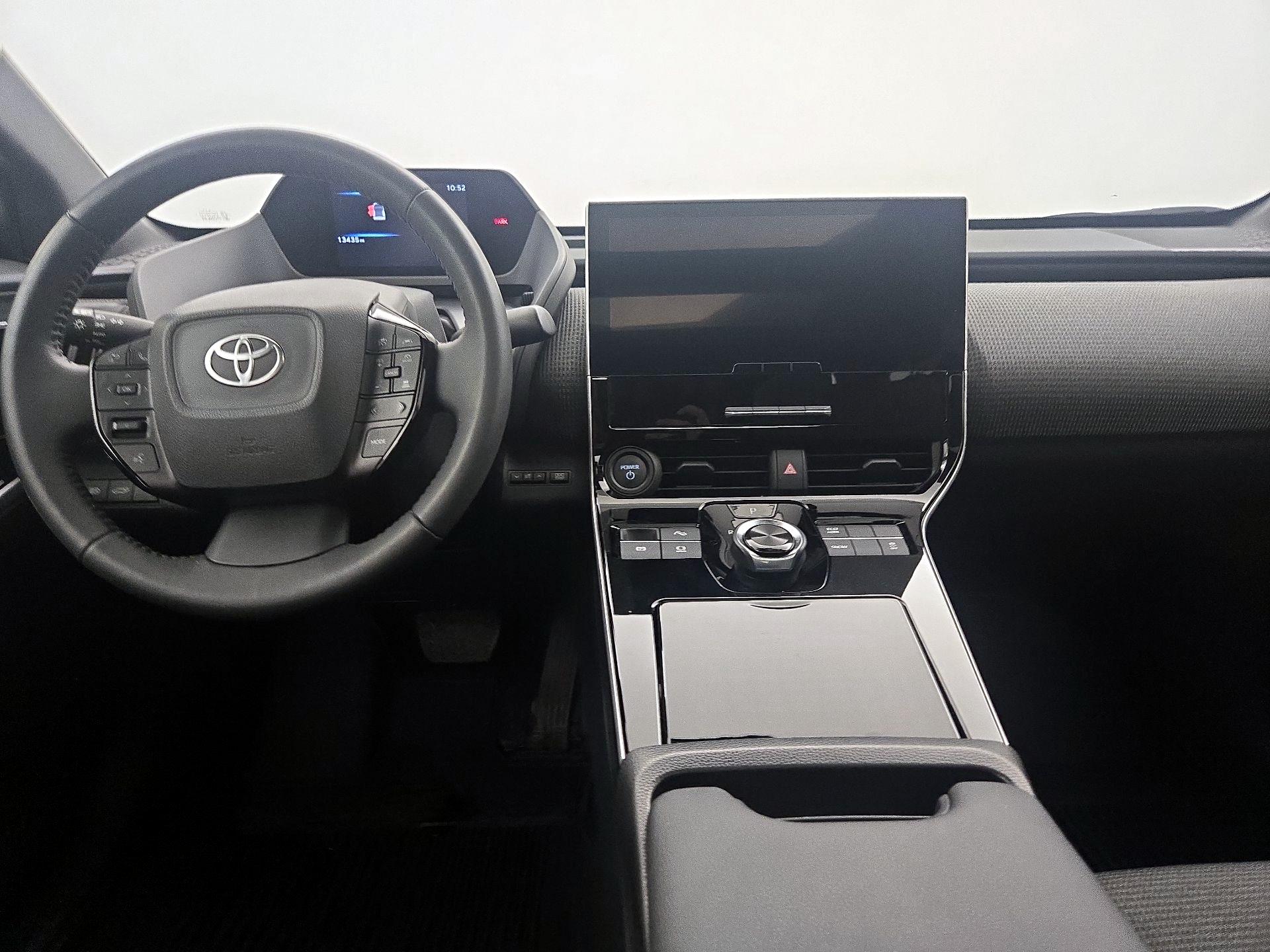 Thumbnail: 2025 Toyota bZ4X - 9