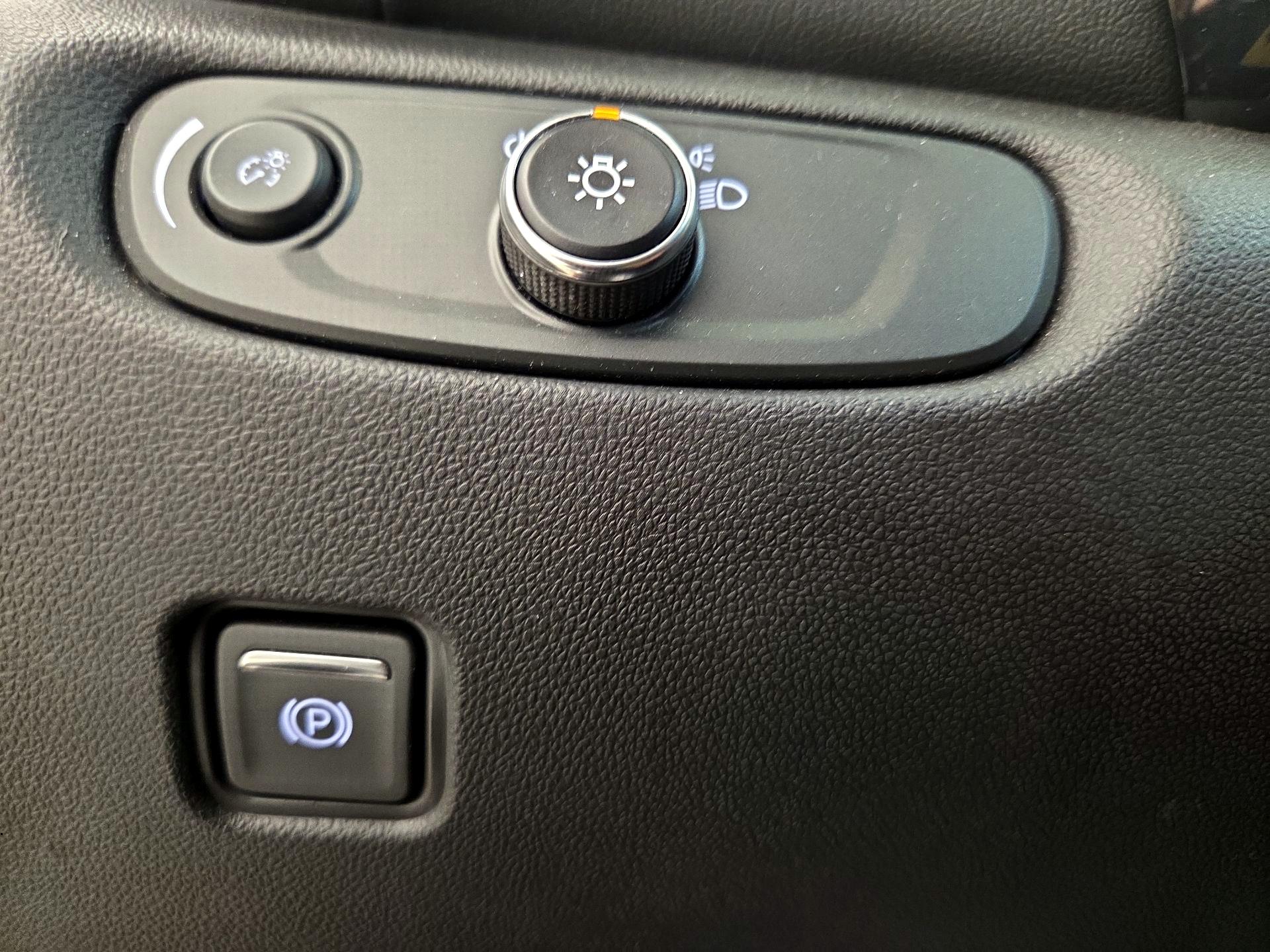 Thumbnail: 2023 Chevrolet Blazer - 13