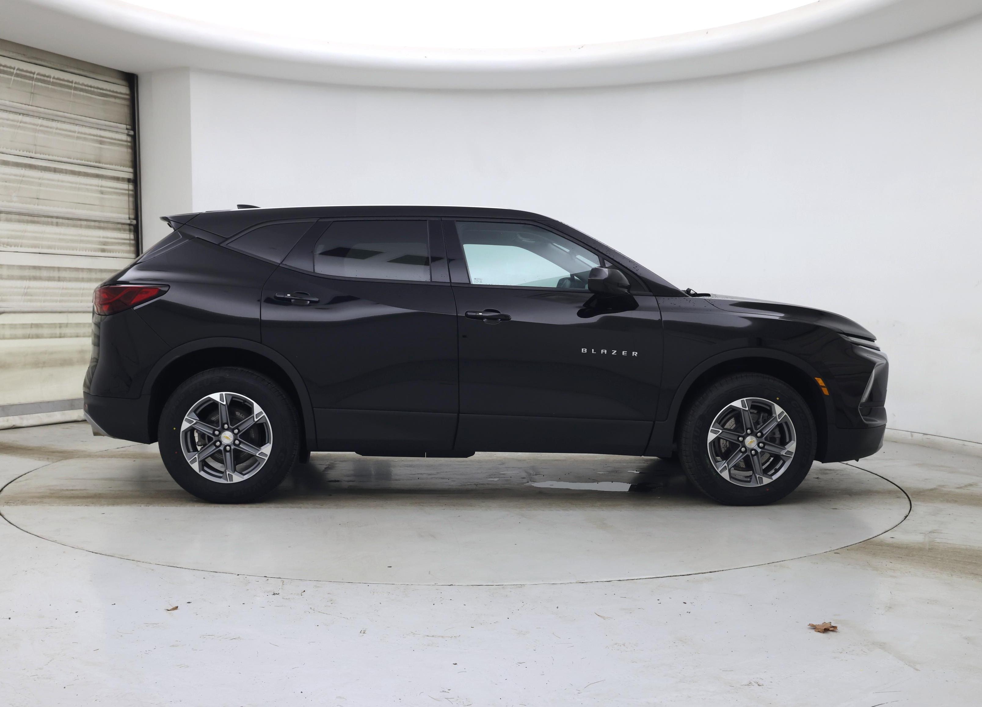 Thumbnail: 2023 Chevrolet Blazer - 7