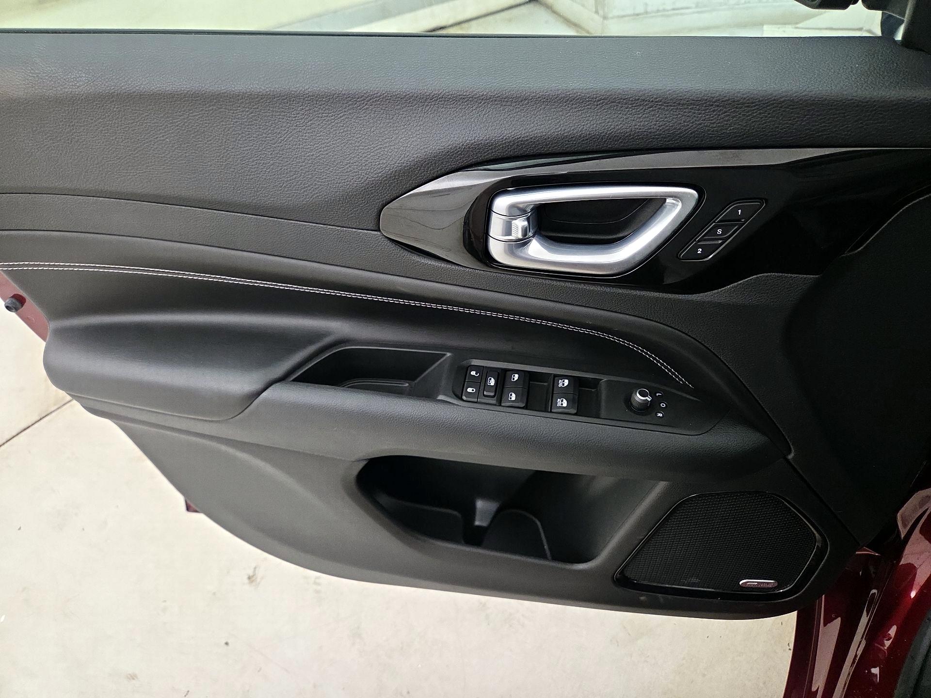 Thumbnail: 2022 Jeep Compass - 12