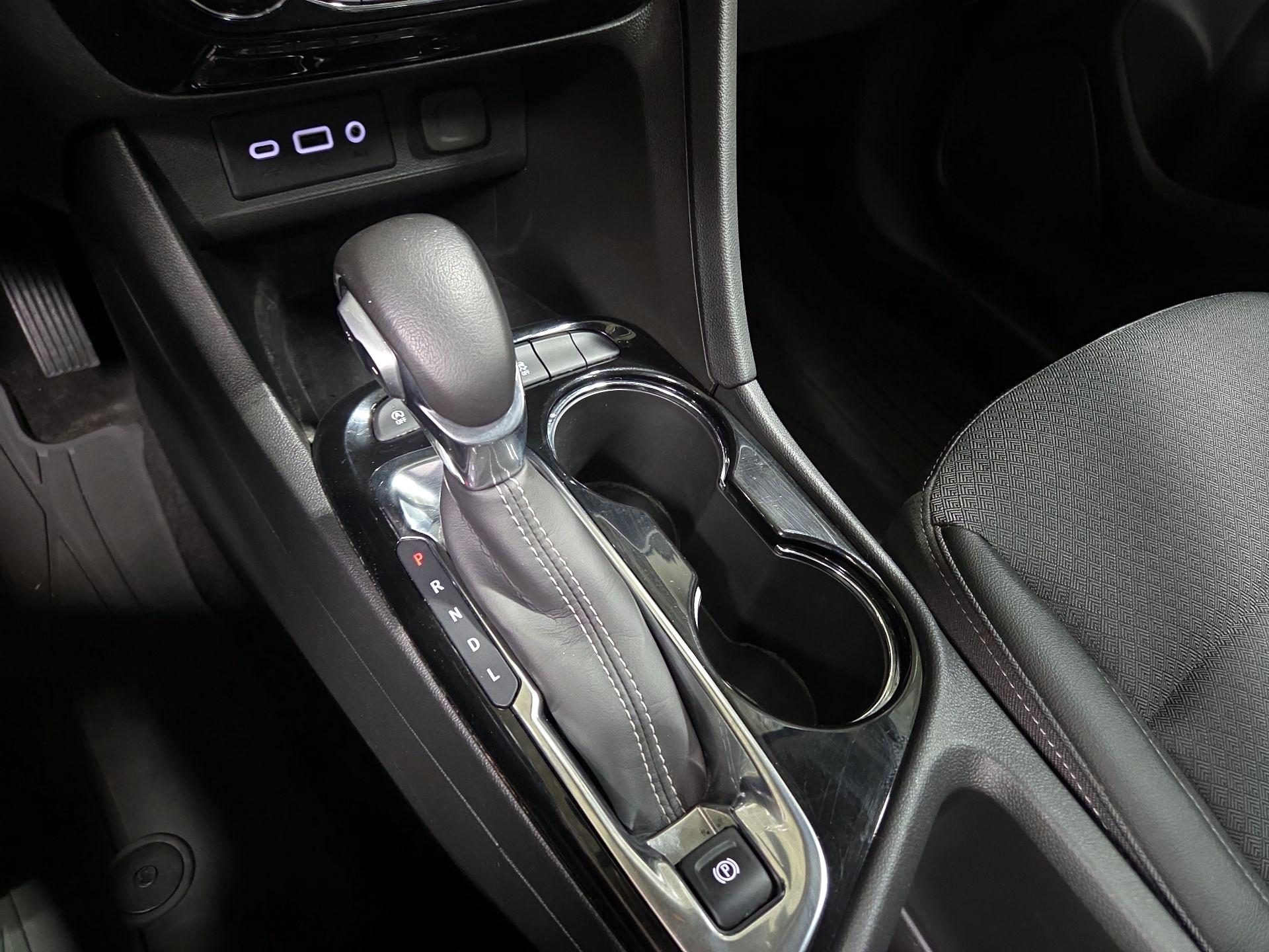 Thumbnail: 2022 Buick Encore GX - 17