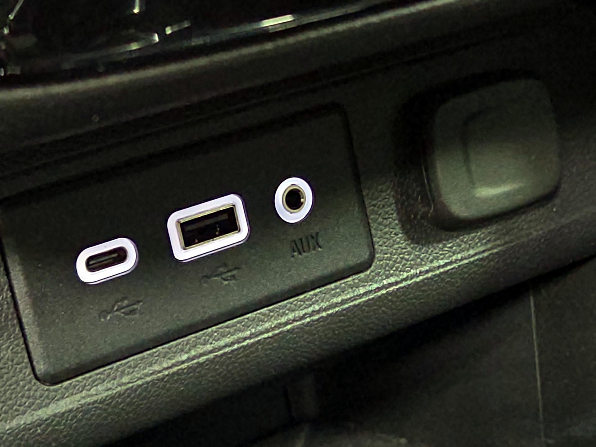 Thumbnail: 2022 Buick Encore GX - 18