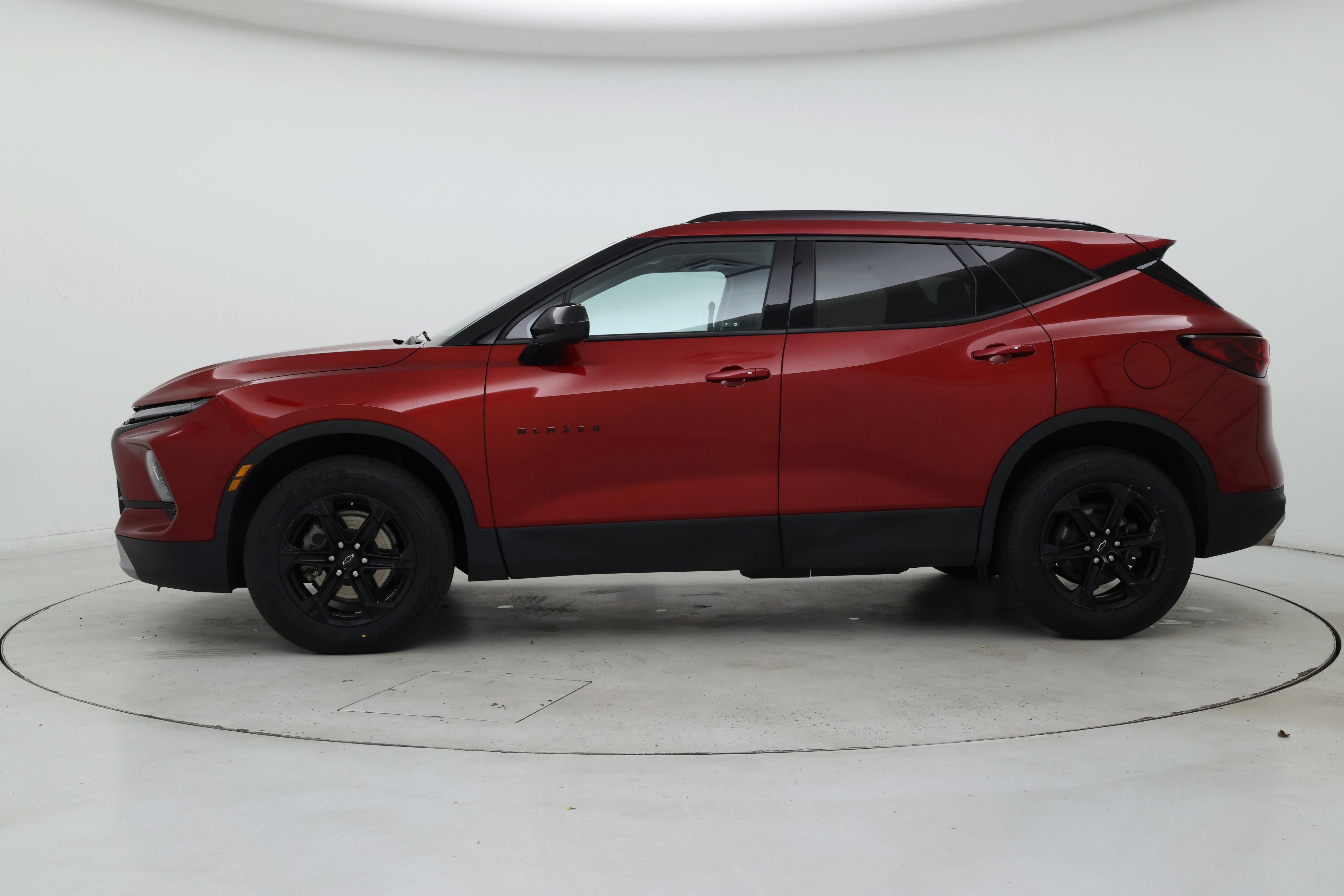 Thumbnail: 2023 Chevrolet Blazer - 3