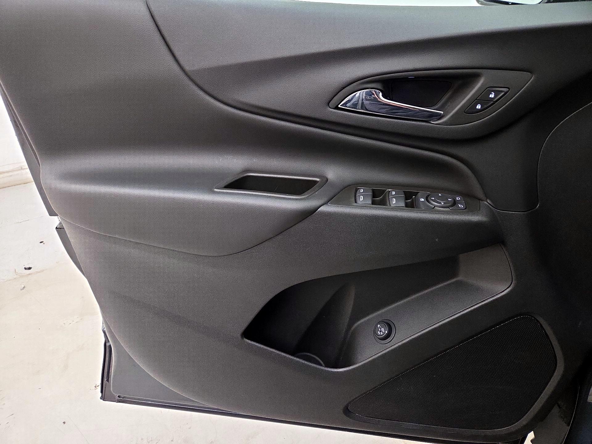 Thumbnail: 2023 Chevrolet Equinox - 12