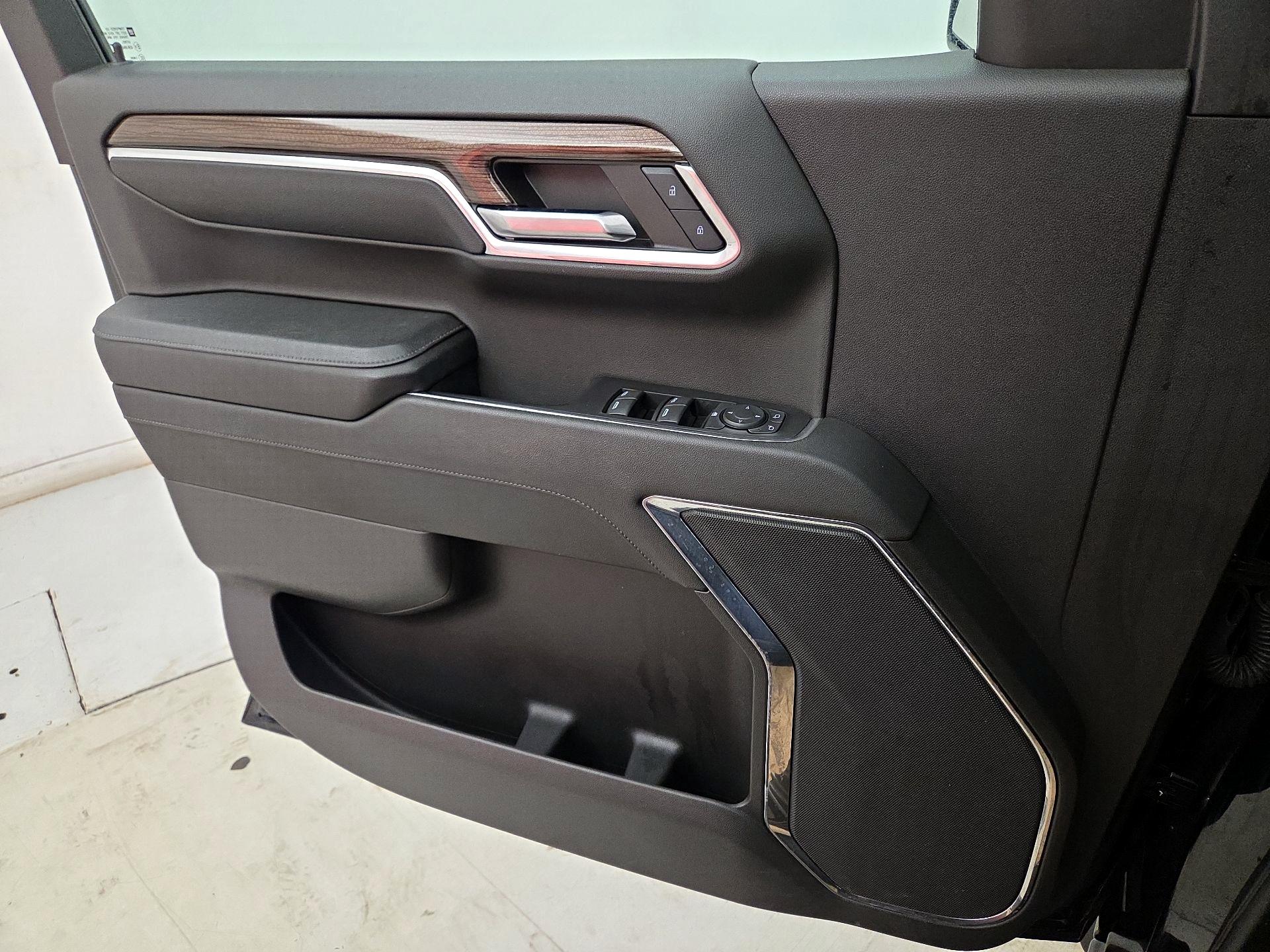 Thumbnail: 2023 Chevrolet Silverado 1500 - 12