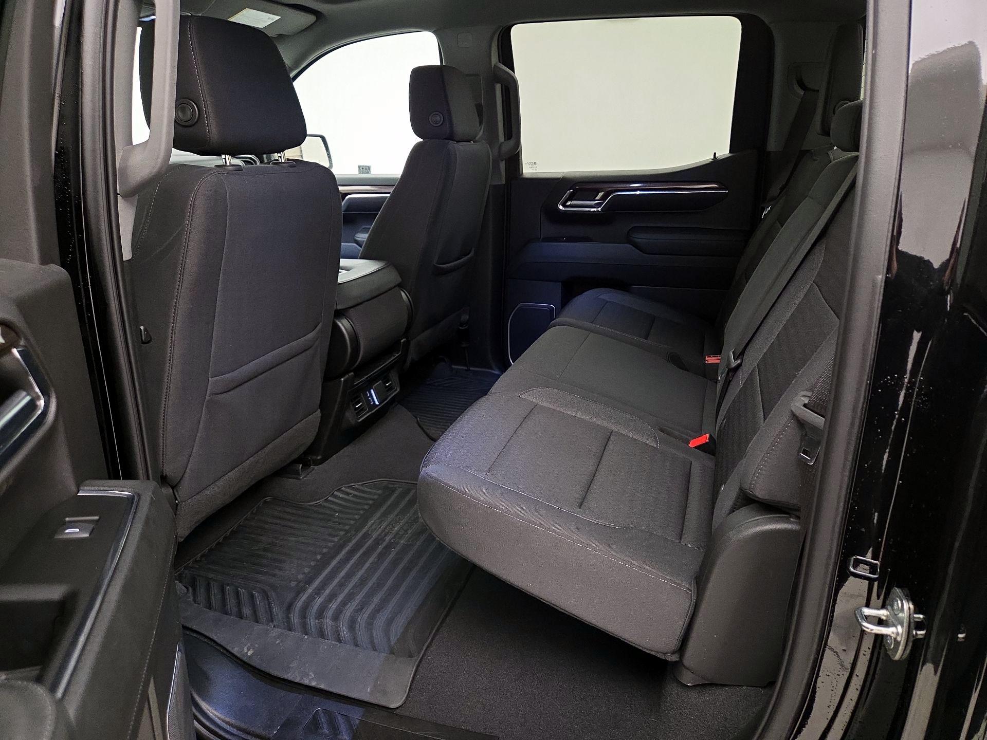 Thumbnail: 2023 Chevrolet Silverado 1500 - 20