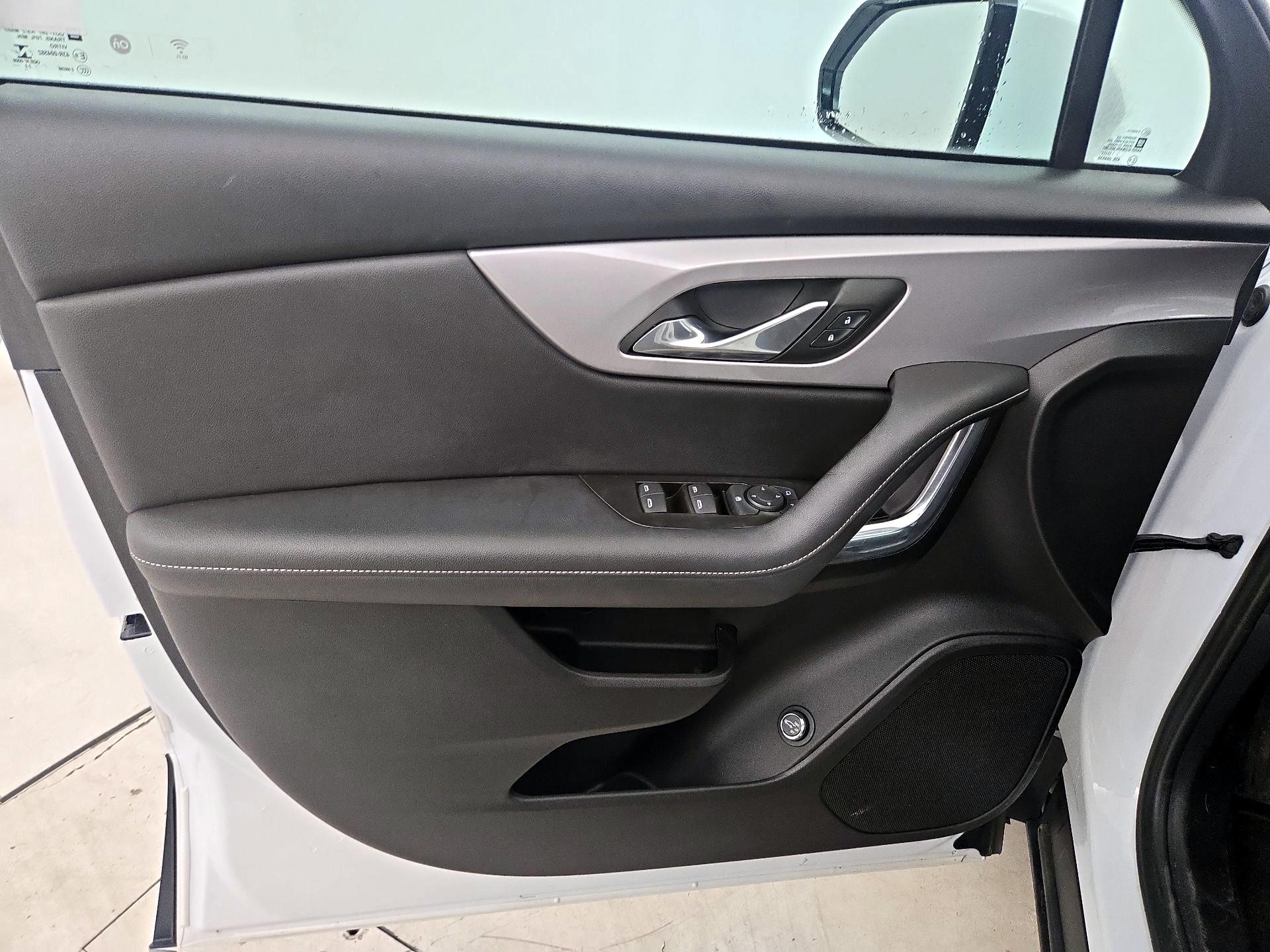 Thumbnail: 2023 Chevrolet Blazer - 12