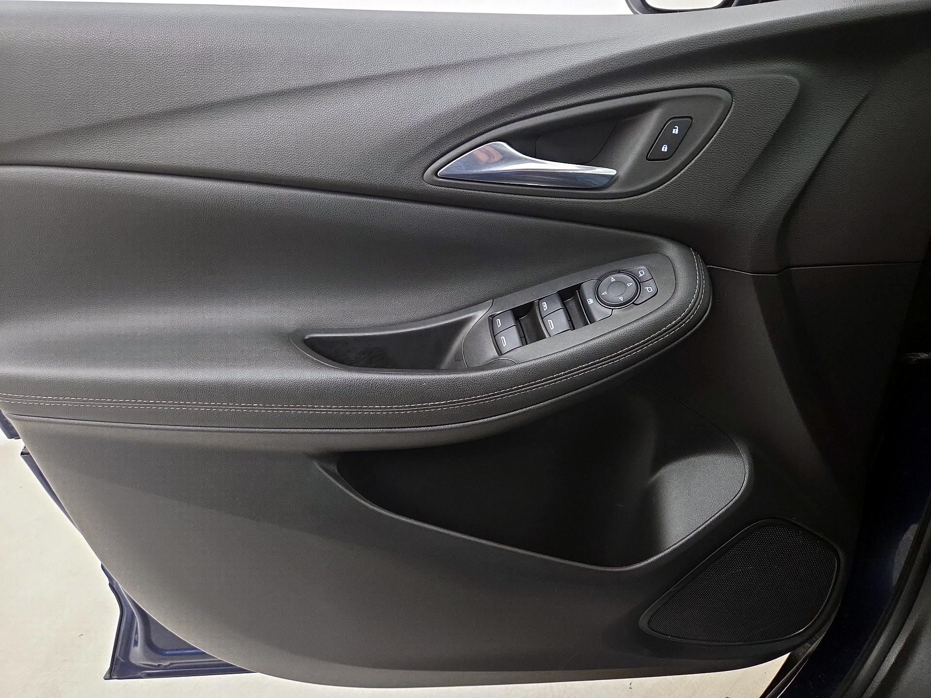 Thumbnail: 2022 Buick Encore GX - 12