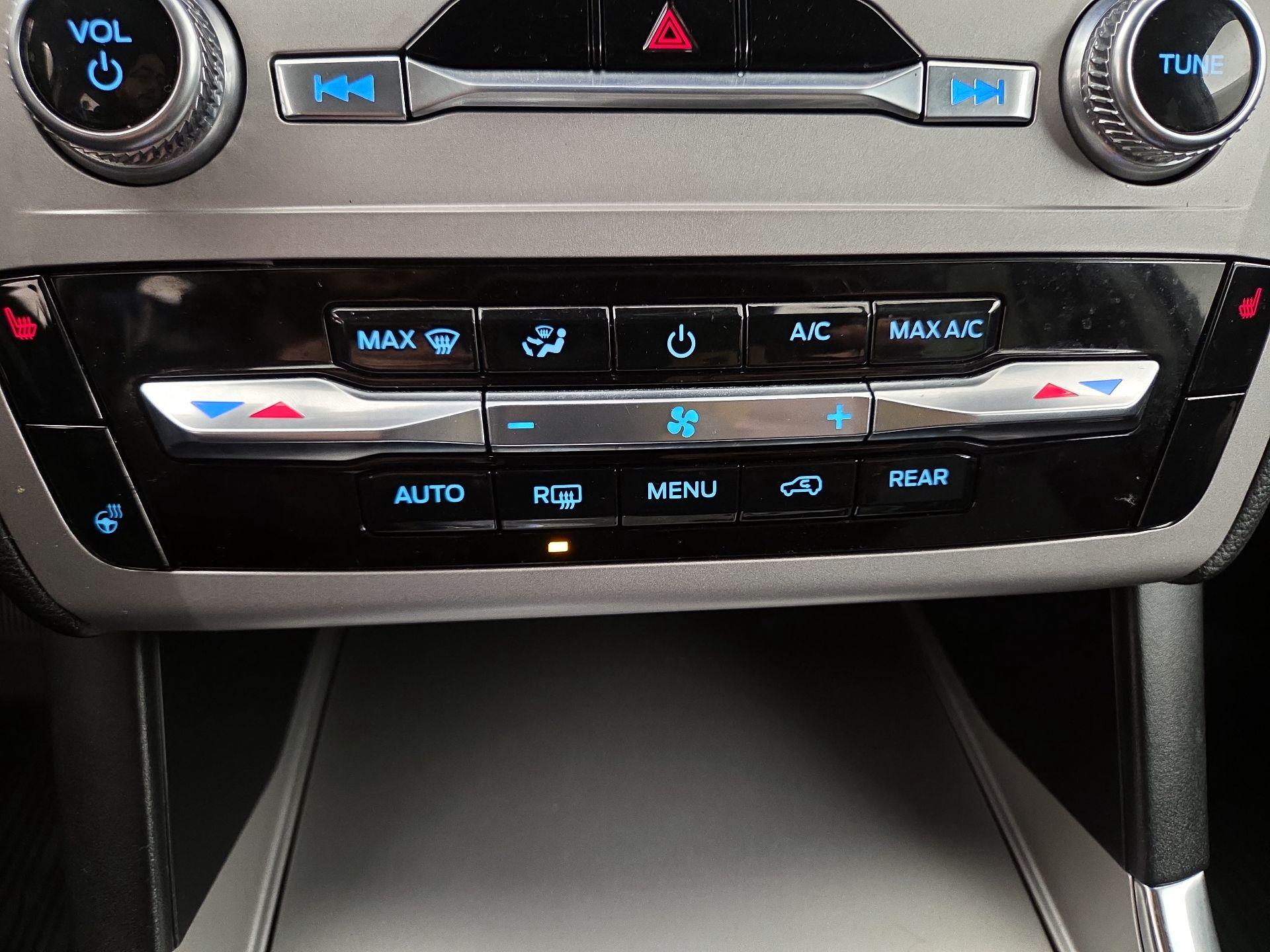 Thumbnail: 2023 Ford Explorer - 16