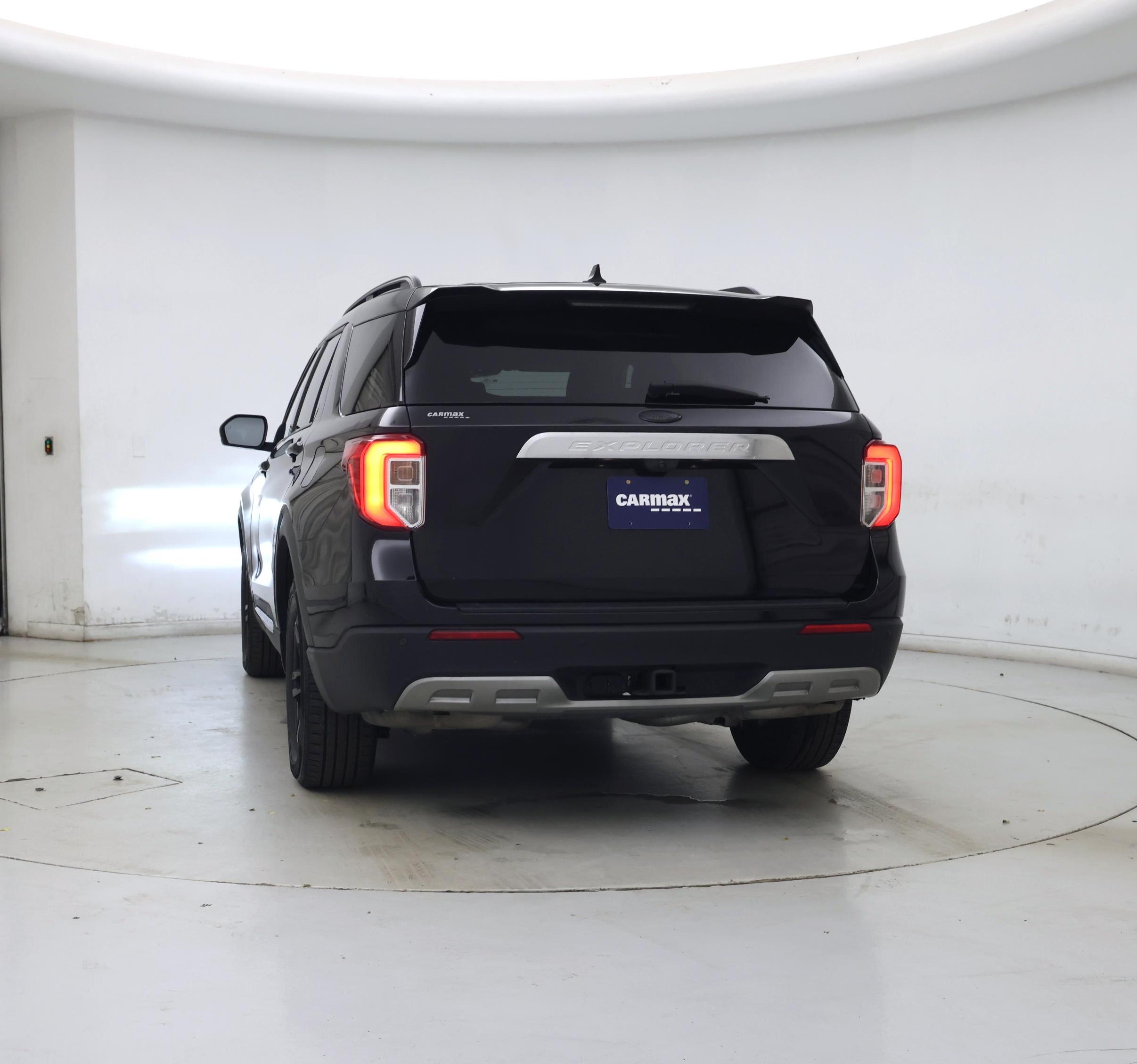 Thumbnail: 2023 Ford Explorer - 6