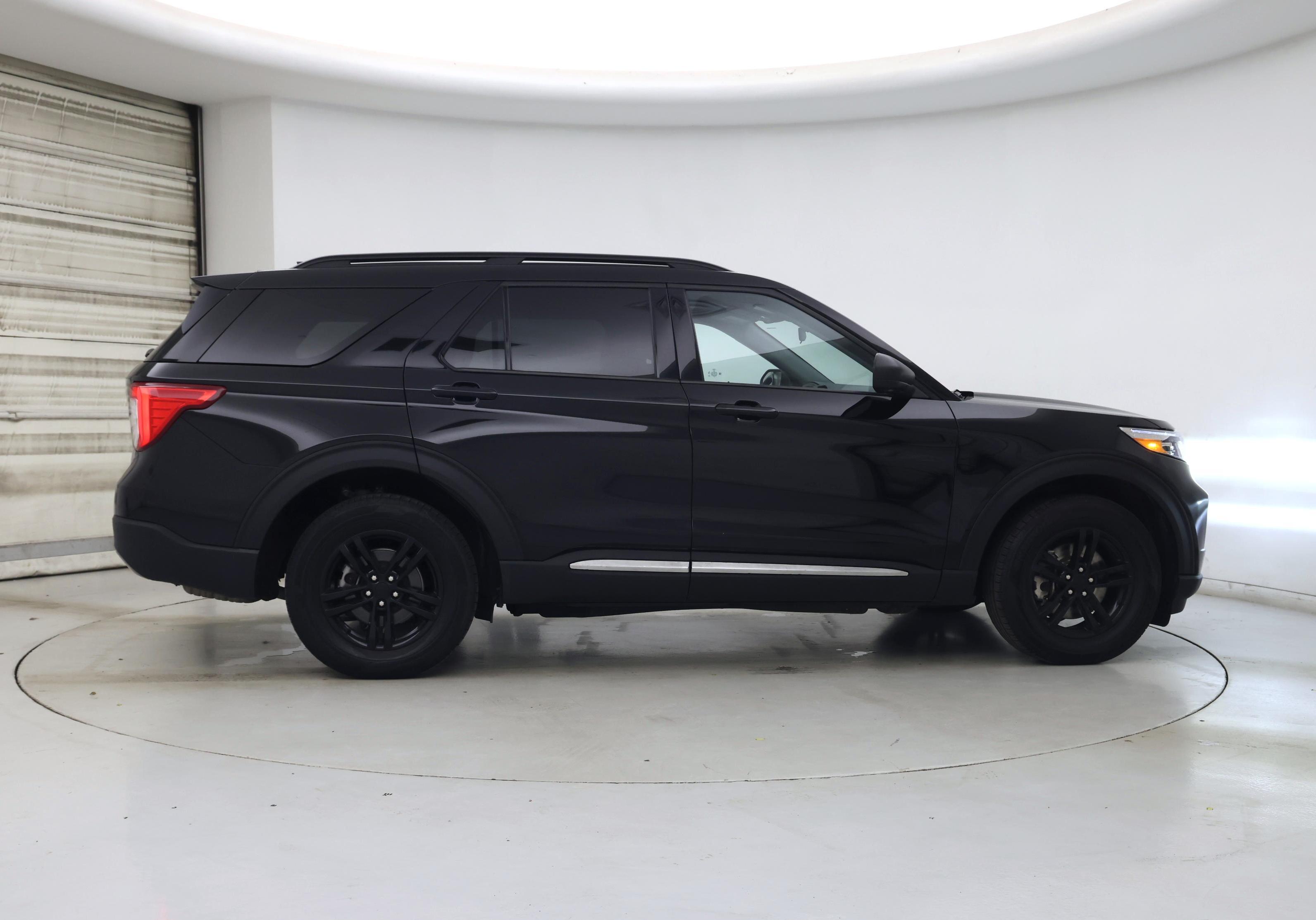Thumbnail: 2023 Ford Explorer - 7