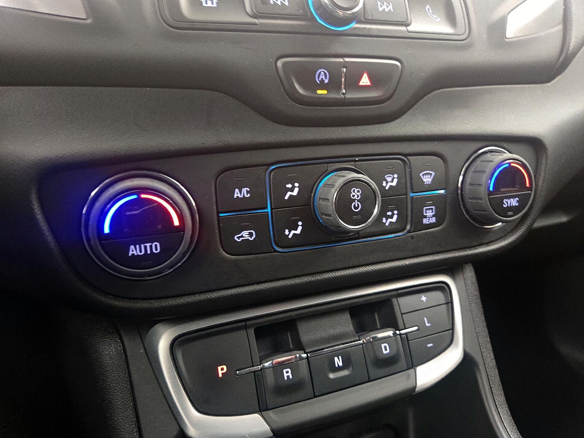 Thumbnail: 2022 GMC Terrain - 16