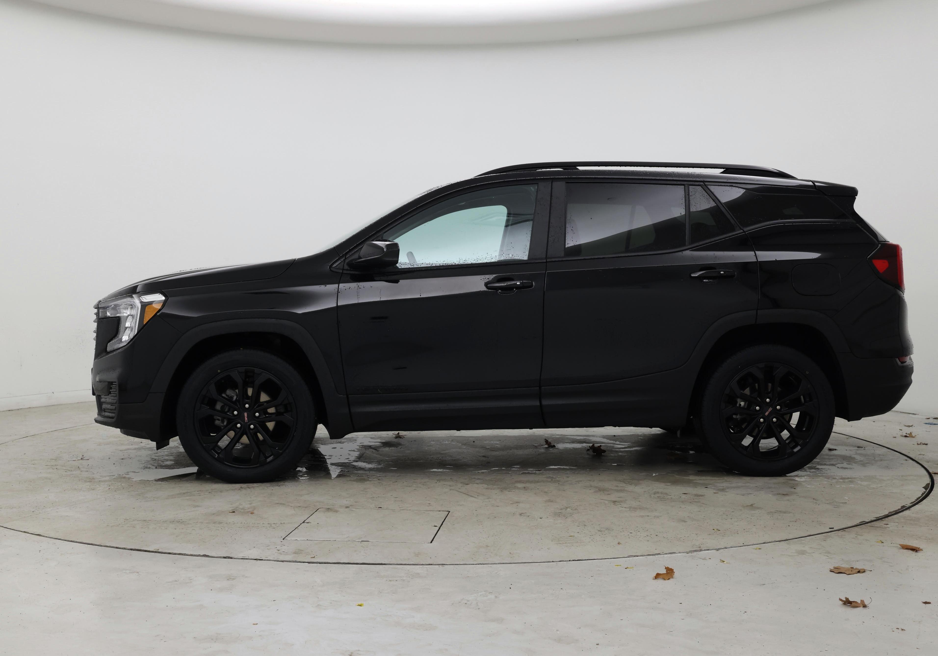 Thumbnail: 2022 GMC Terrain - 3