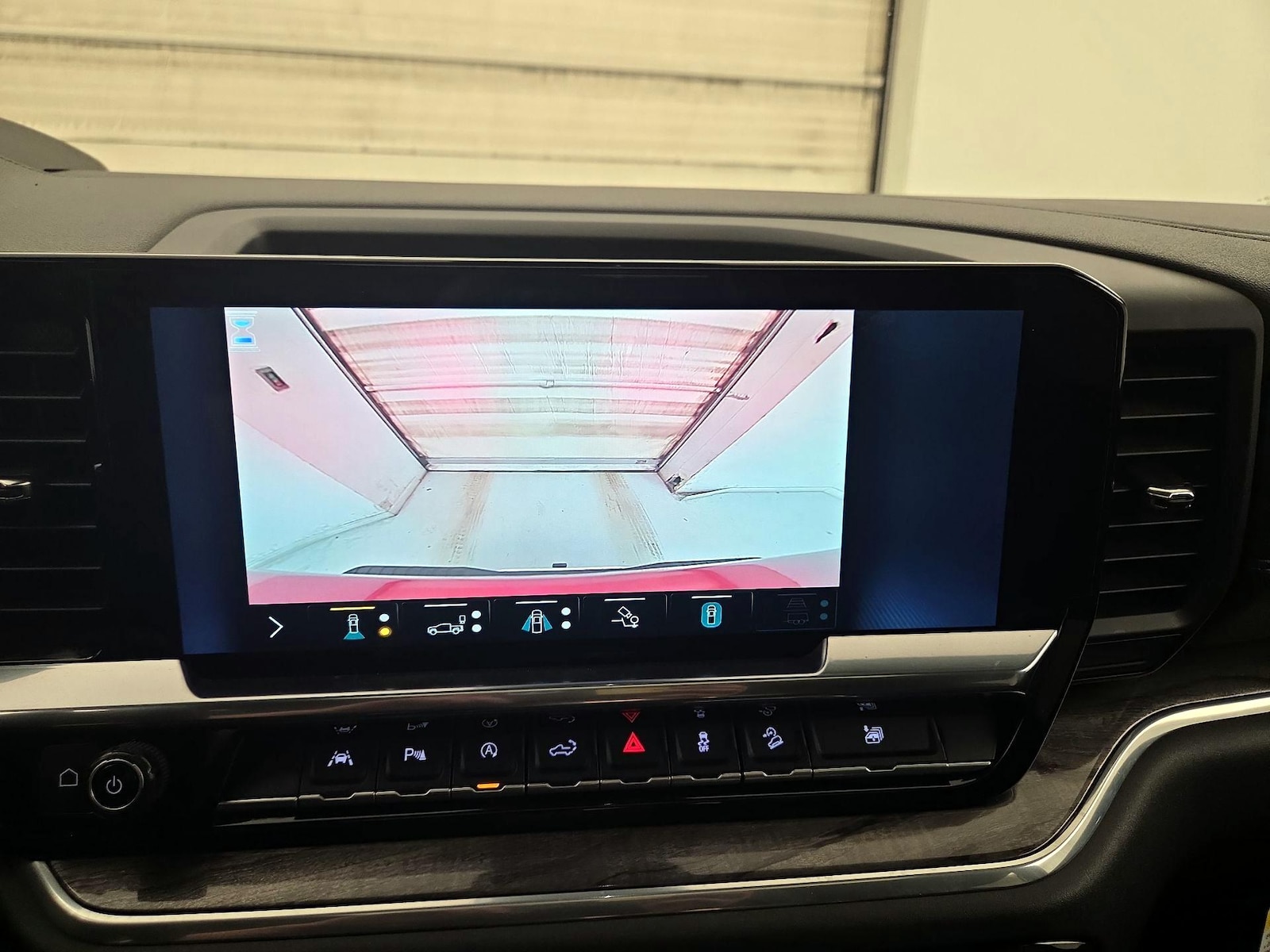 2022 Chevrolet Silverado 1500 LTZ - Photo 15