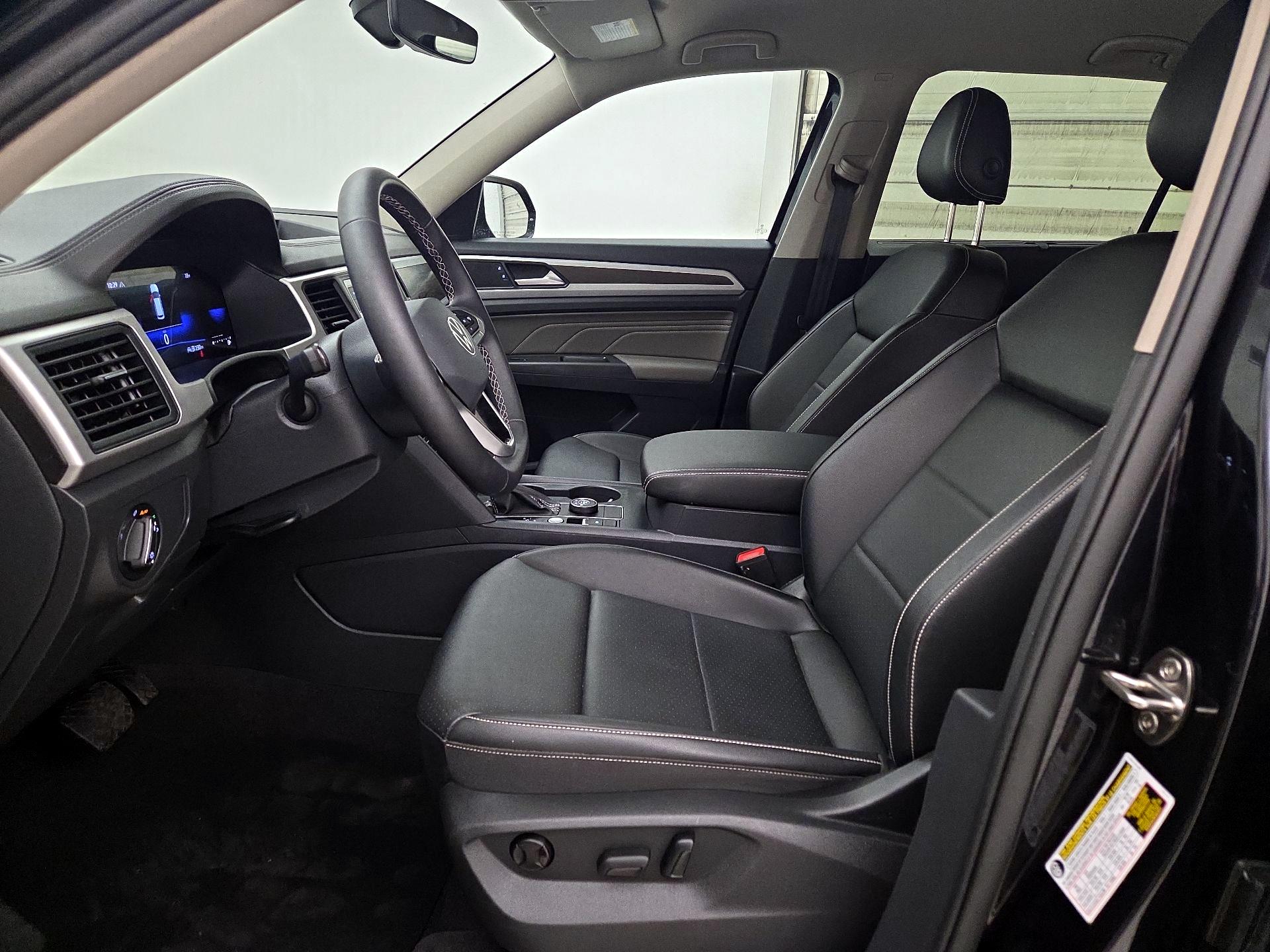 Thumbnail: 2023 Volkswagen Atlas - 11