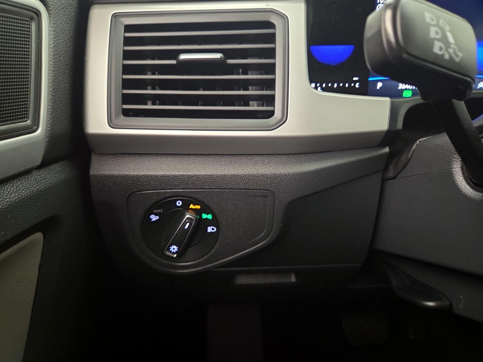 Thumbnail: 2023 Volkswagen Atlas - 13