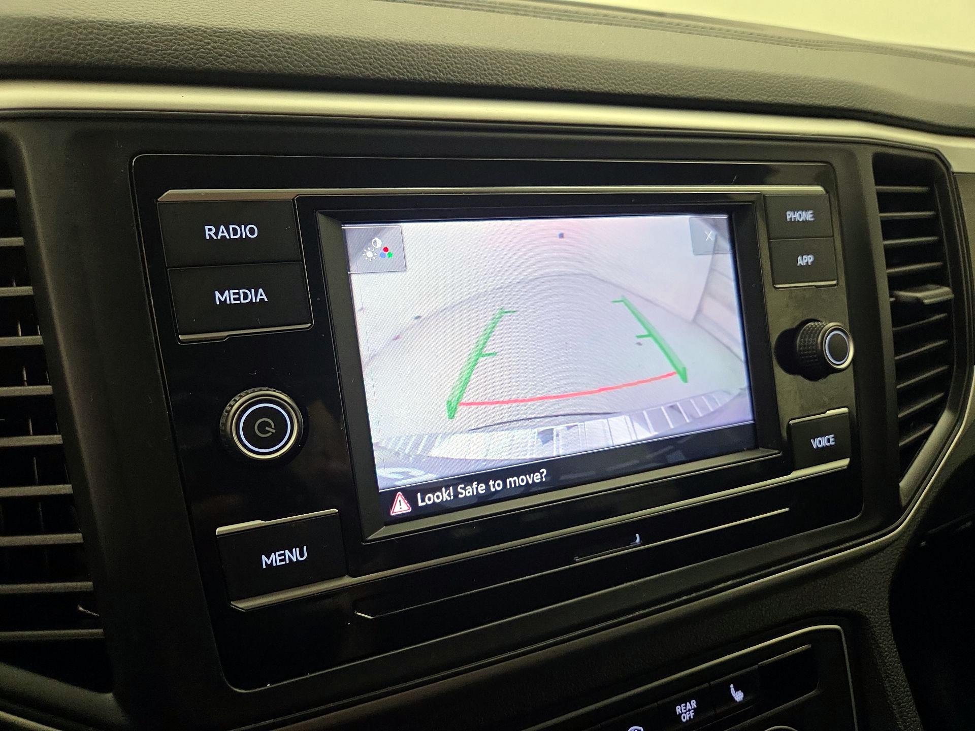 Thumbnail: 2023 Volkswagen Atlas - 14