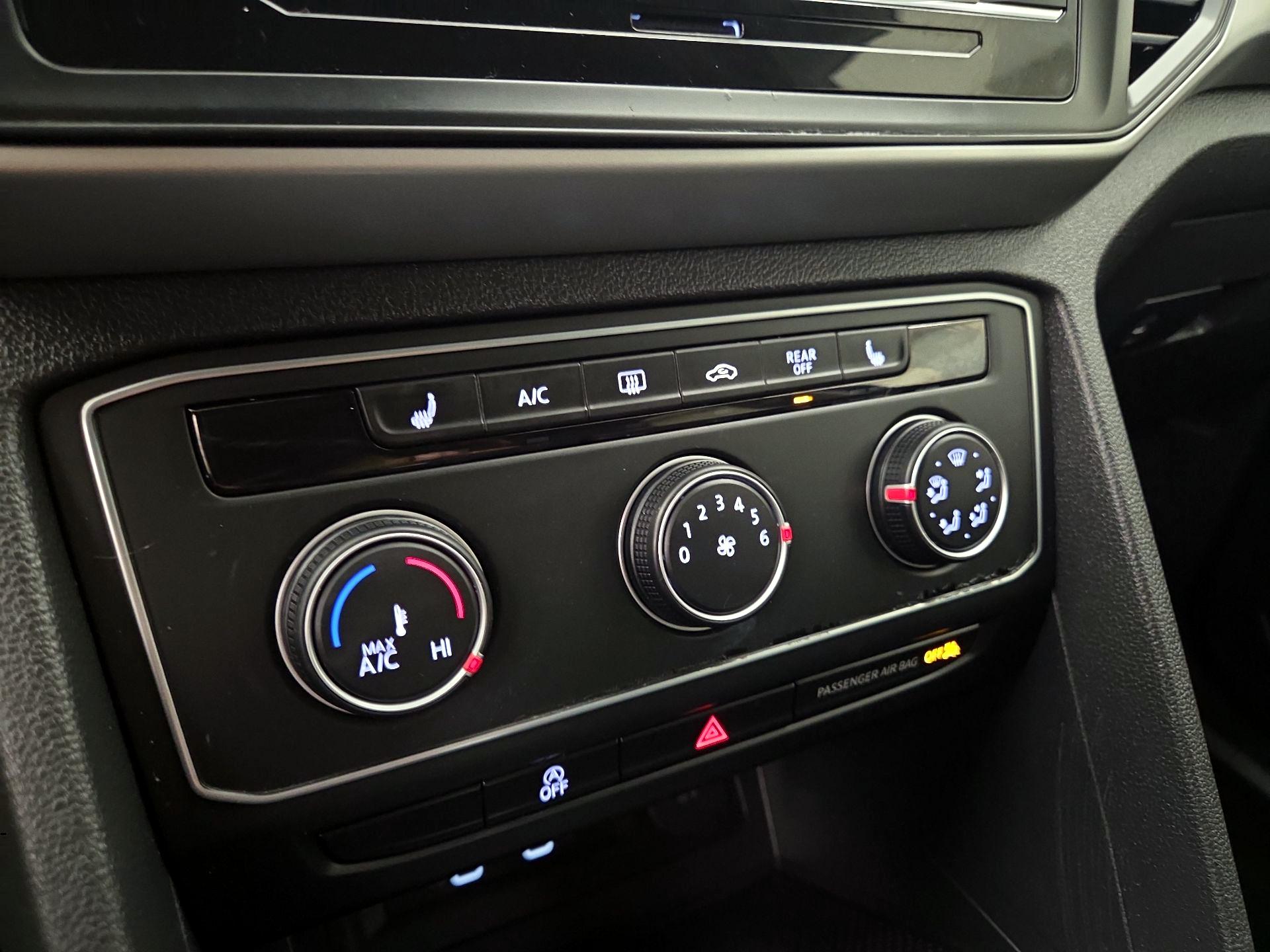 Thumbnail: 2023 Volkswagen Atlas - 16