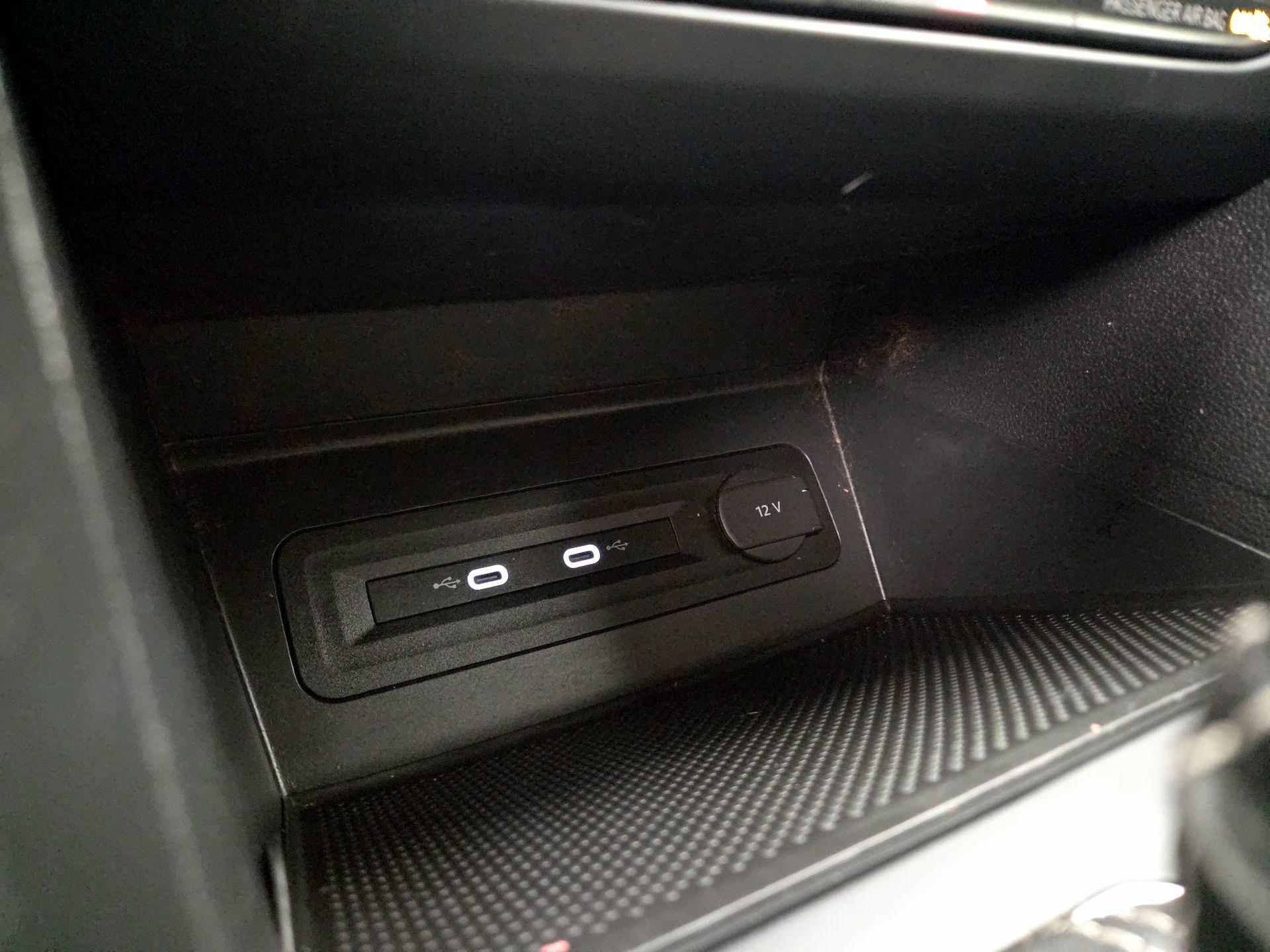 Thumbnail: 2023 Volkswagen Atlas - 18