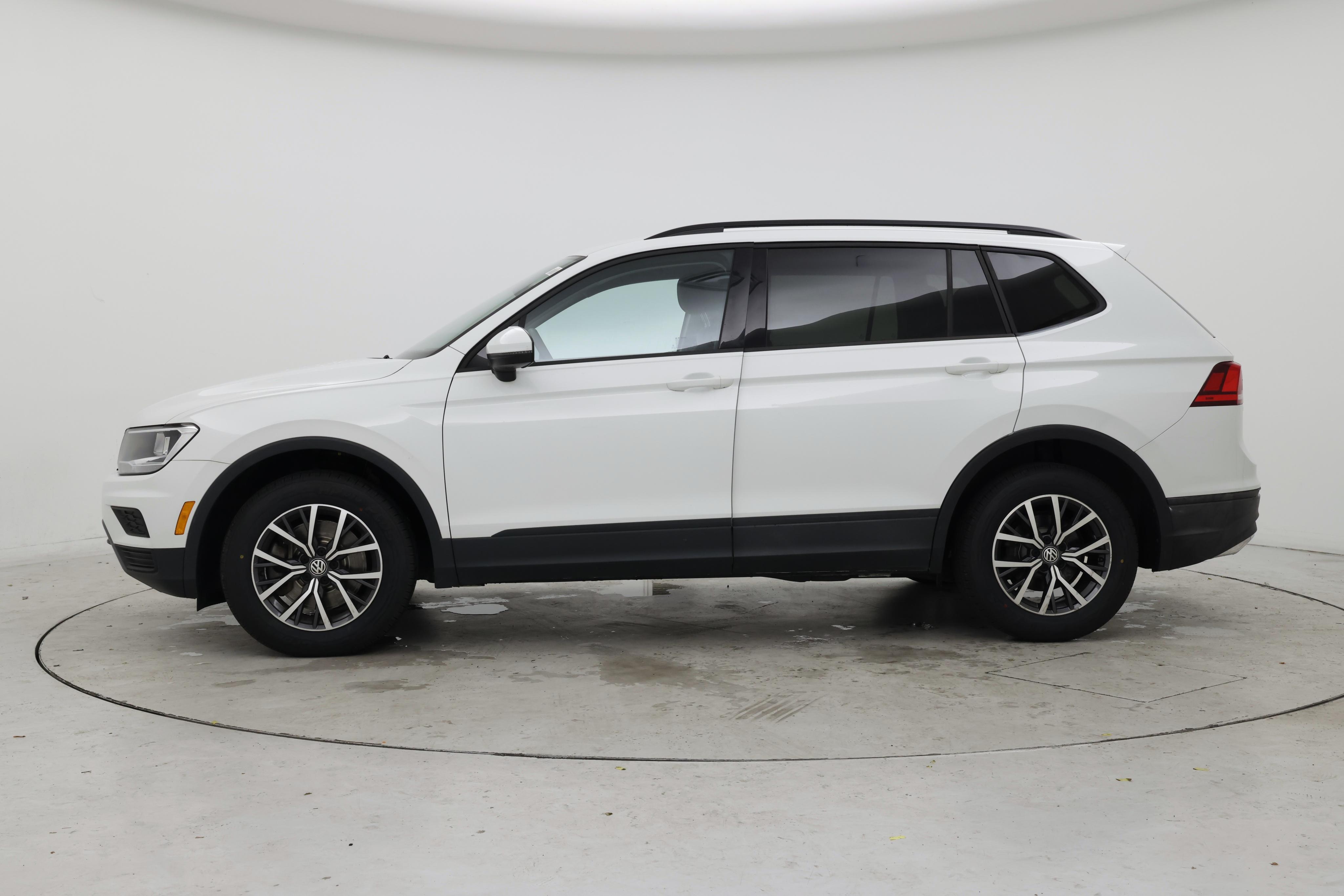Thumbnail: 2021 Volkswagen Tiguan - 3