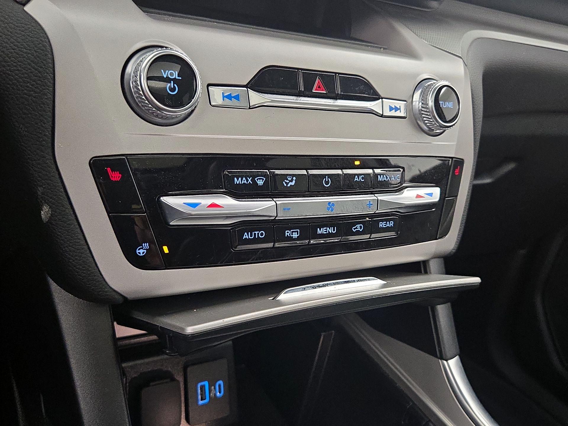 Thumbnail: 2024 Ford Explorer - 17