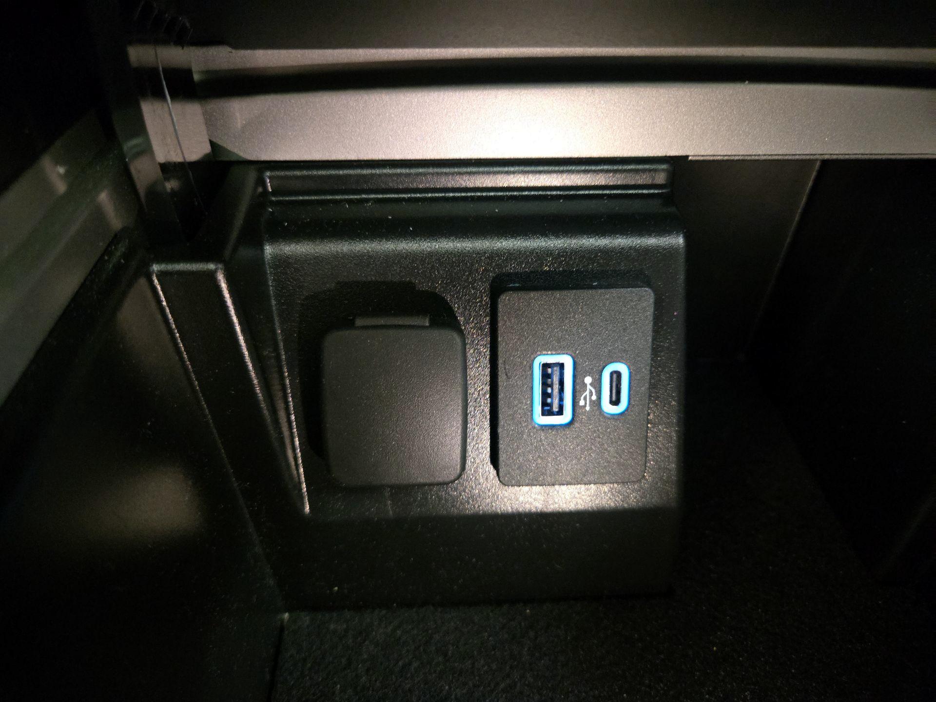 Thumbnail: 2024 Ford Explorer - 19