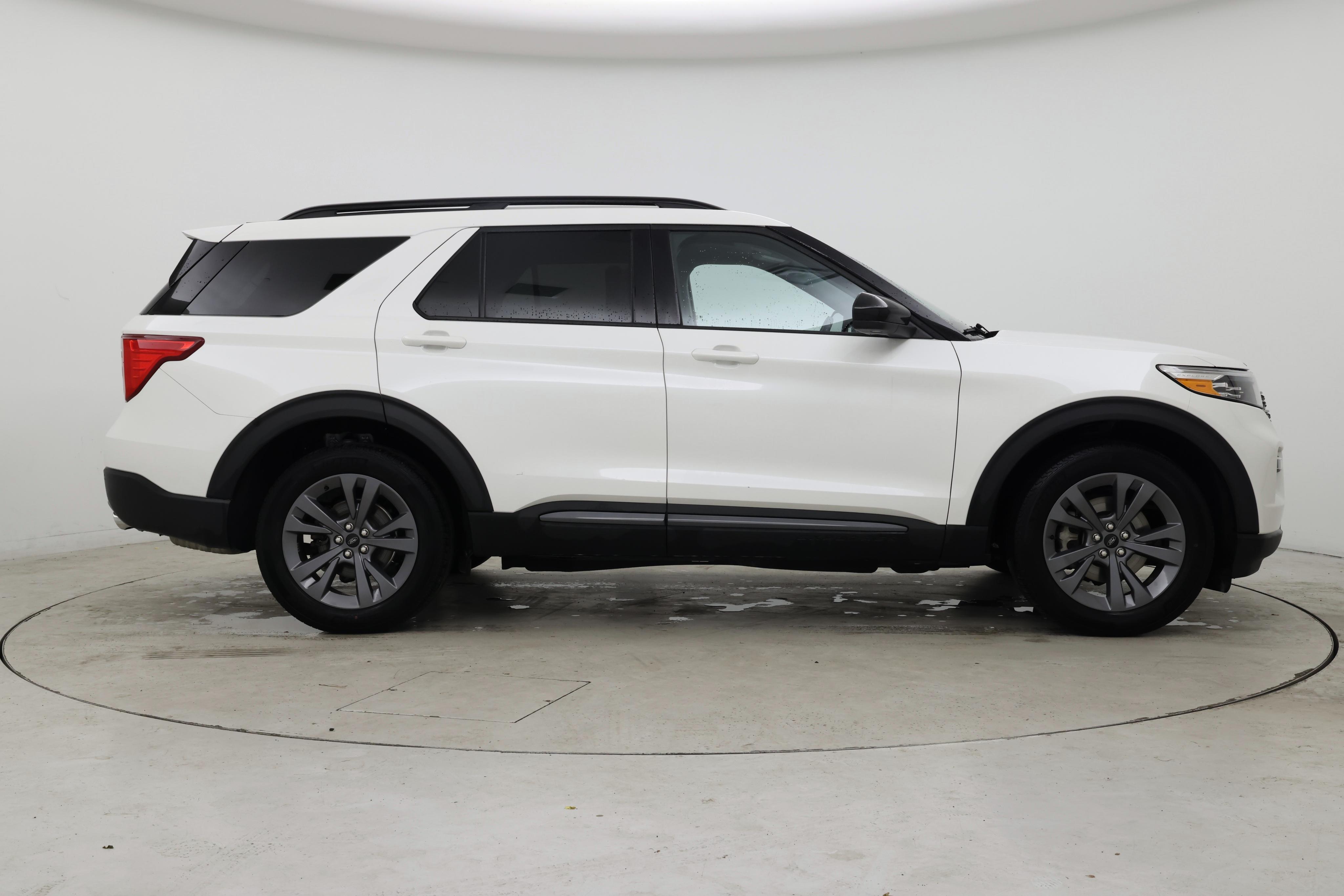 Thumbnail: 2024 Ford Explorer - 7