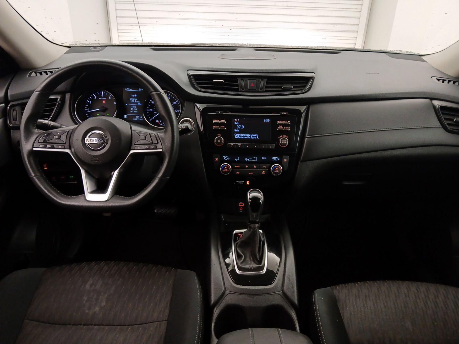 Thumbnail: 2017 Nissan Rogue - 9