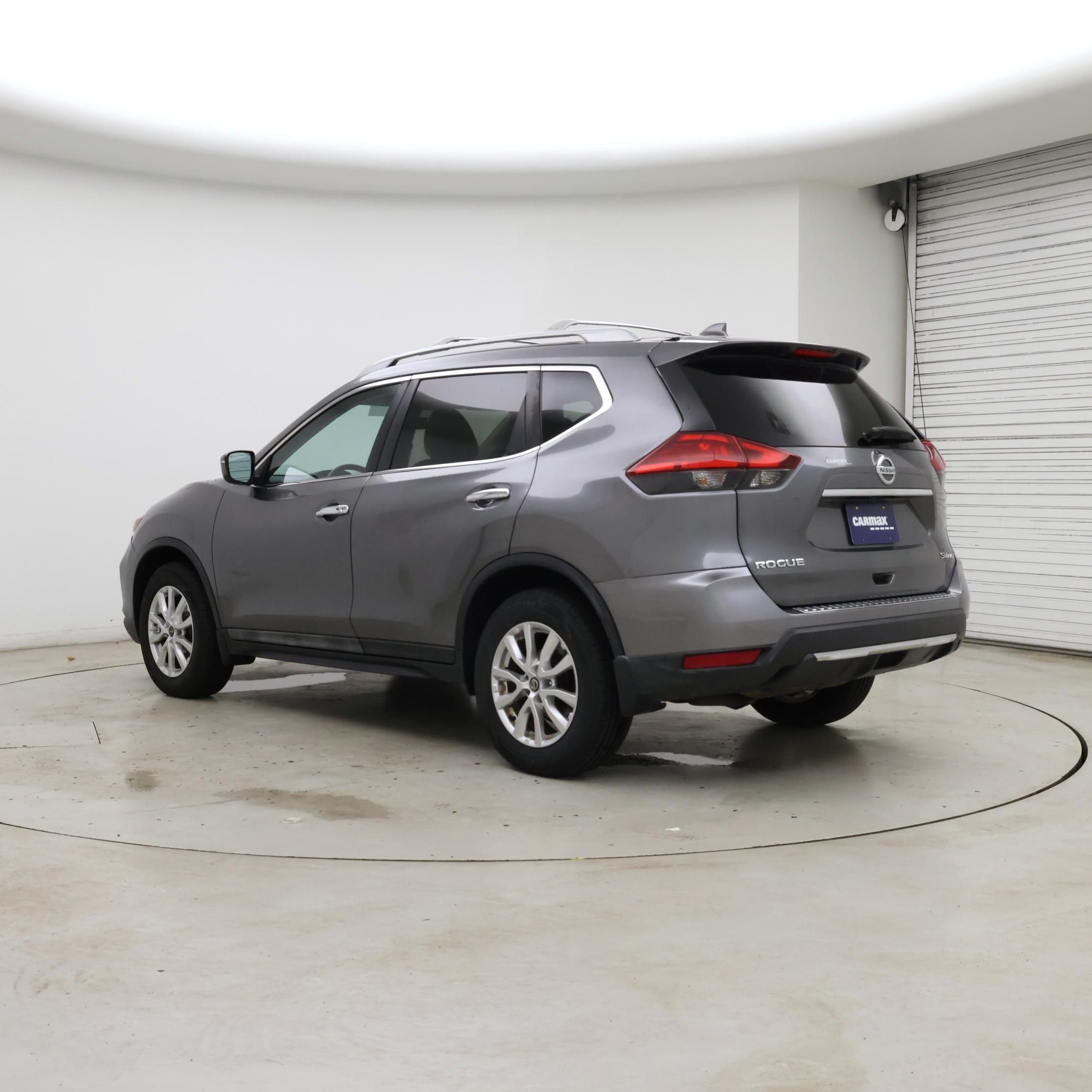 Thumbnail: 2017 Nissan Rogue - 2