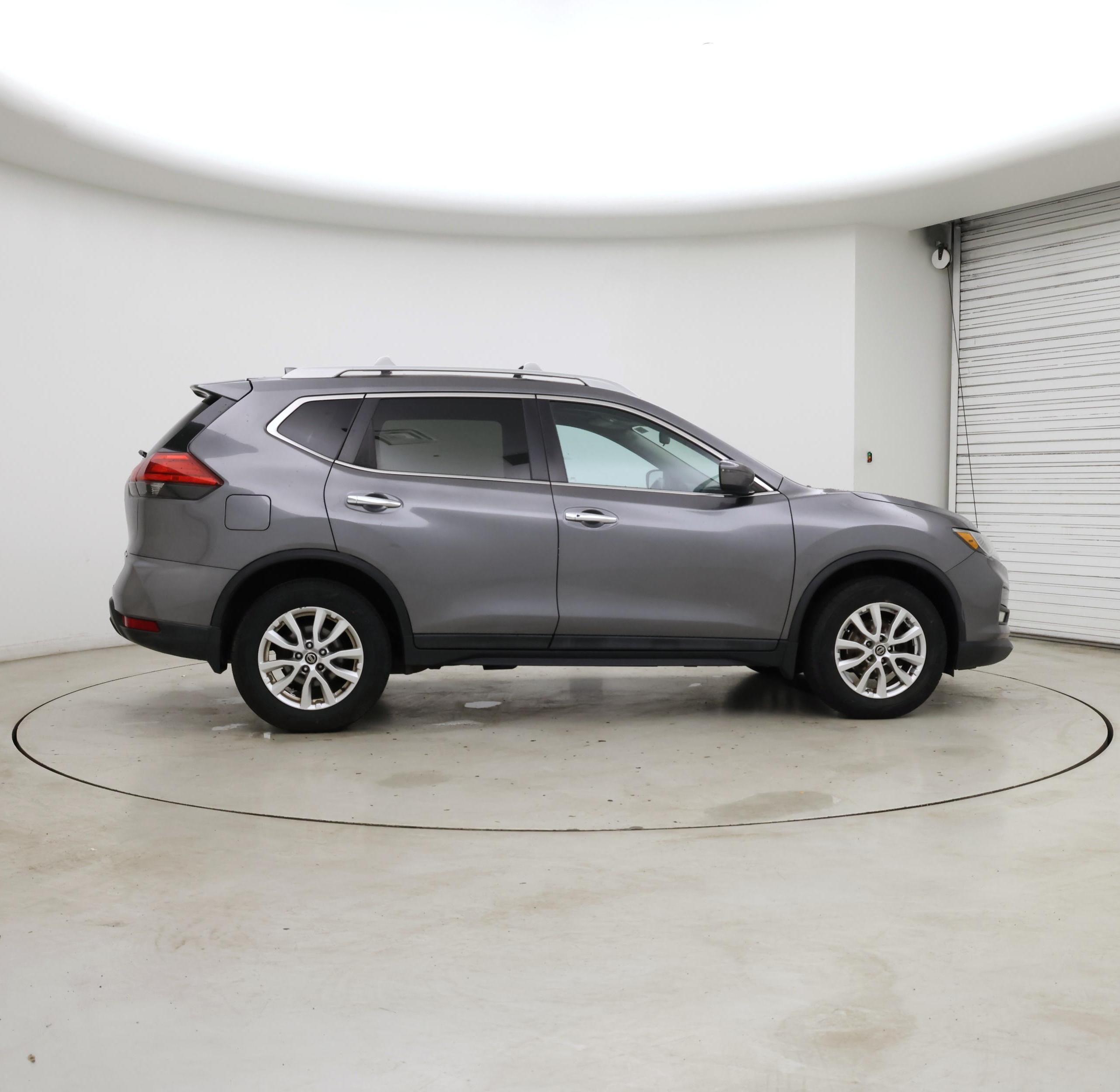 Thumbnail: 2017 Nissan Rogue - 7