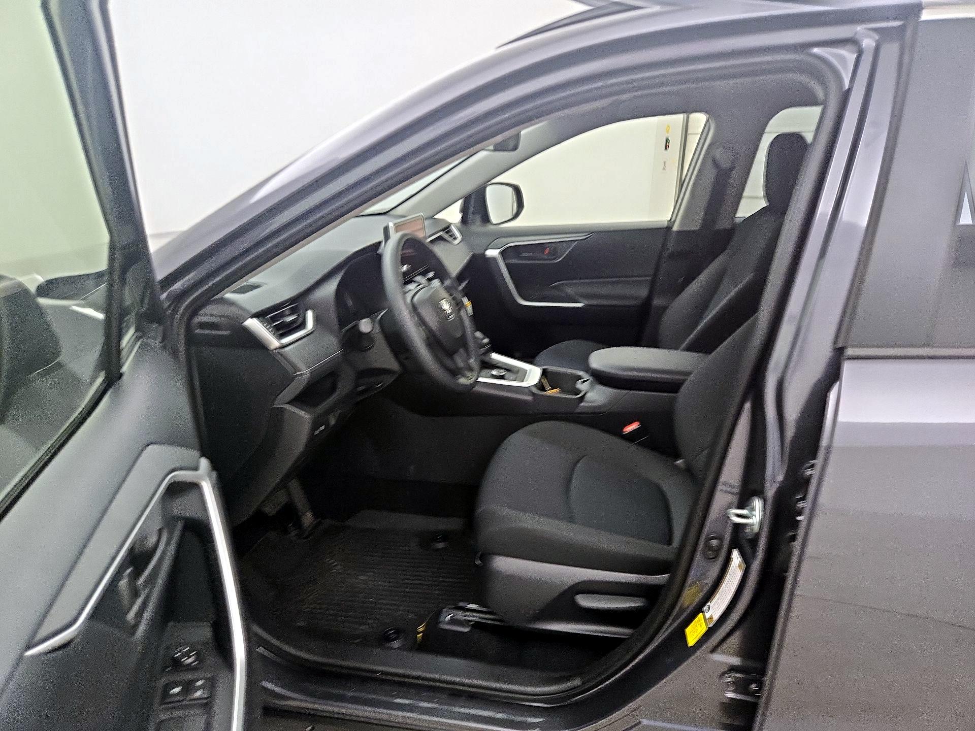 Thumbnail: 2025 Toyota RAV4 - 11