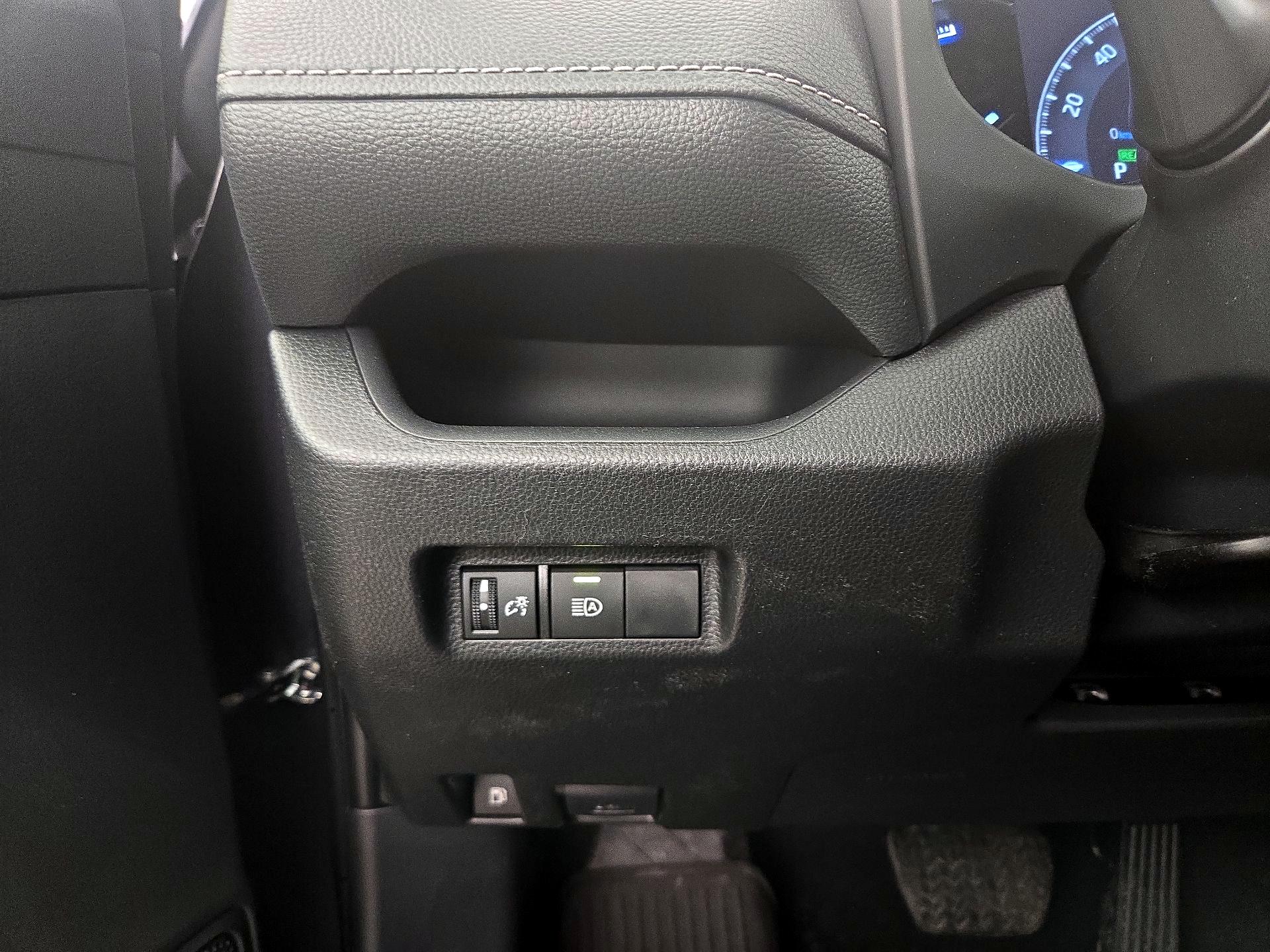 Thumbnail: 2025 Toyota RAV4 - 13