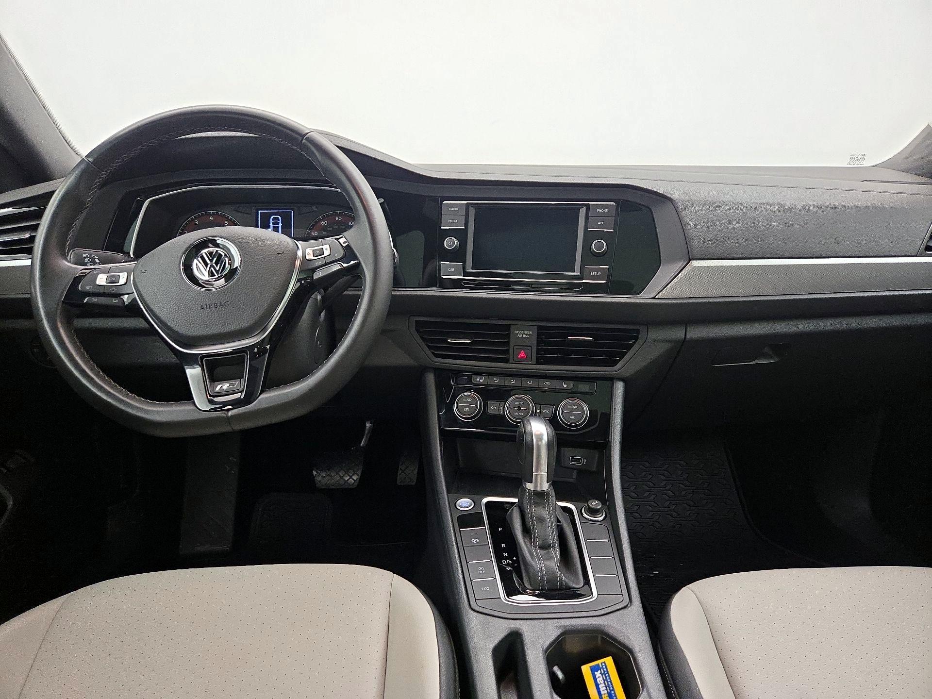 Thumbnail: 2019 Volkswagen Jetta - 9