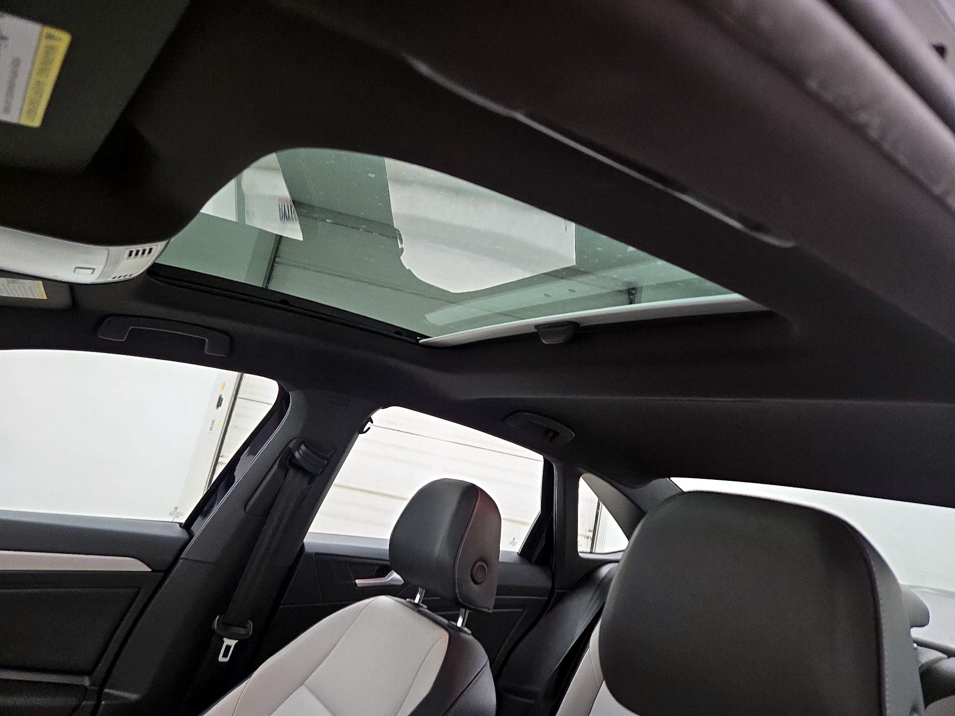 Thumbnail: 2019 Volkswagen Jetta - 19