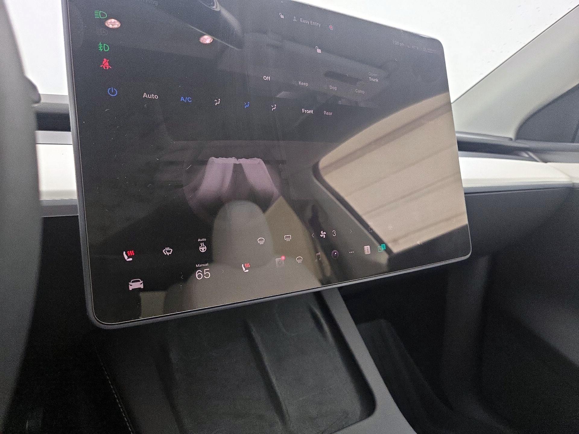 Thumbnail: 2025 Tesla Model Y - 16